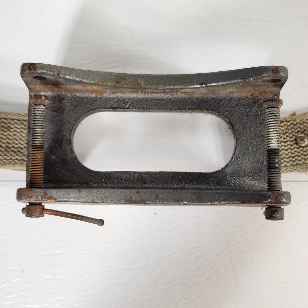 E.H. Sargent Single Gas Cylinder Holder Double Clamp Laboratory Bench Mount
