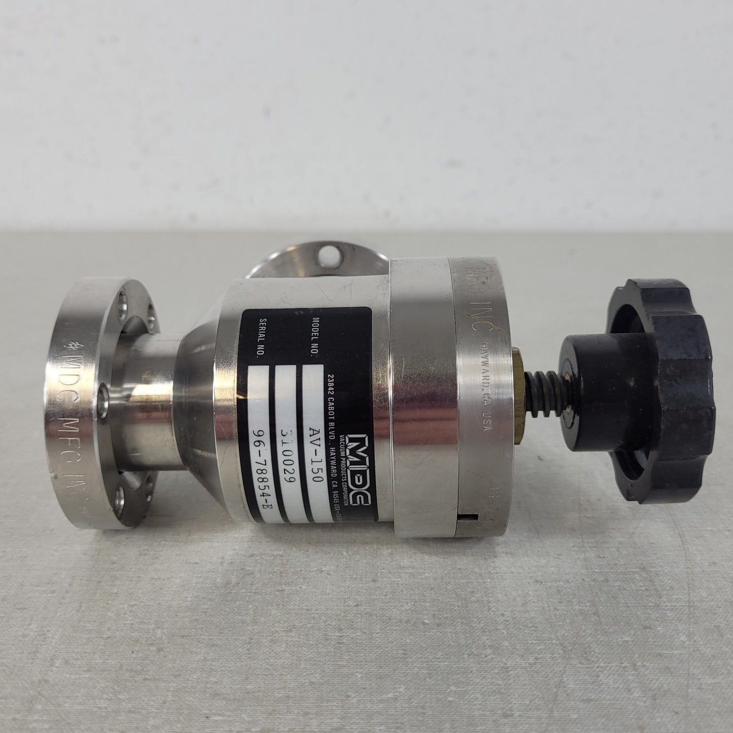 MDC AV-150 Manual 90° Angle Vacuum Valve 2.75" CF ConFlat DN40CF SS UHV