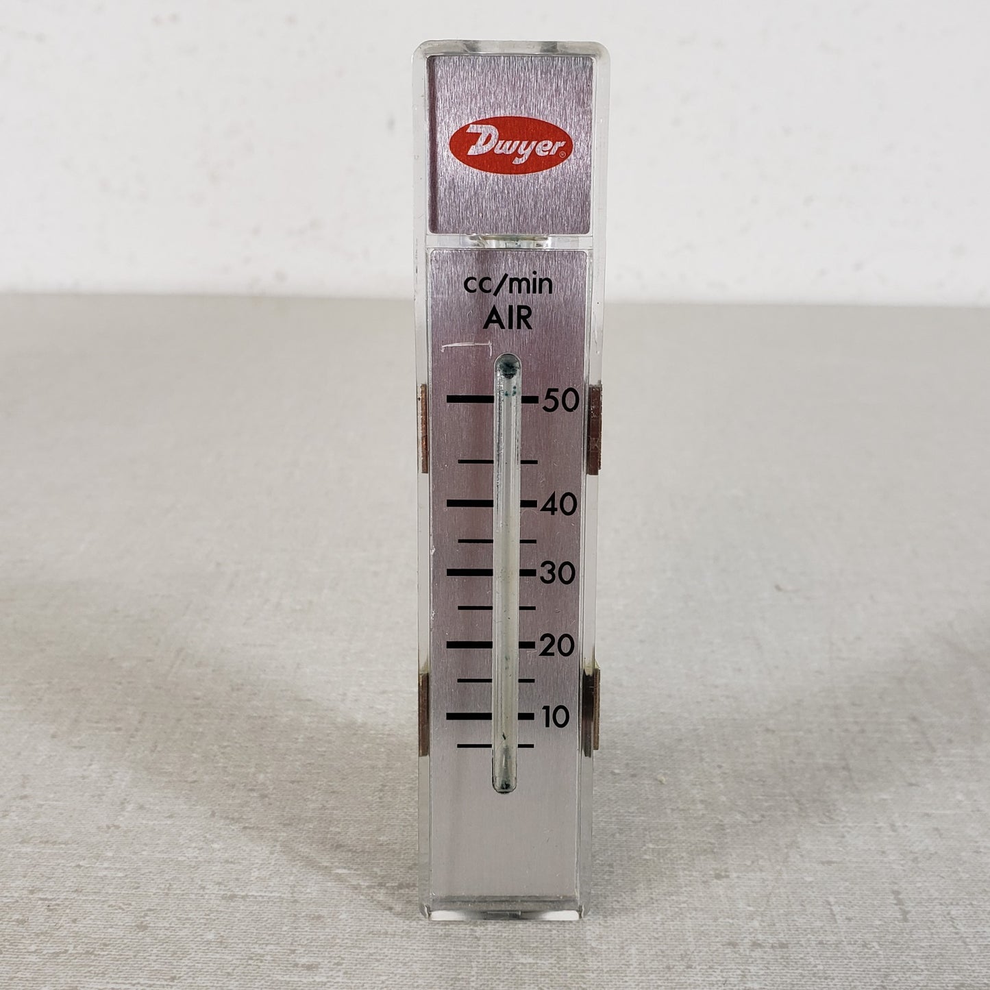 Dwyer RMA-151 Rate-Master 0-50cc/min Flowmeter w/ Brackets & 3/16" ID Barb Inlet