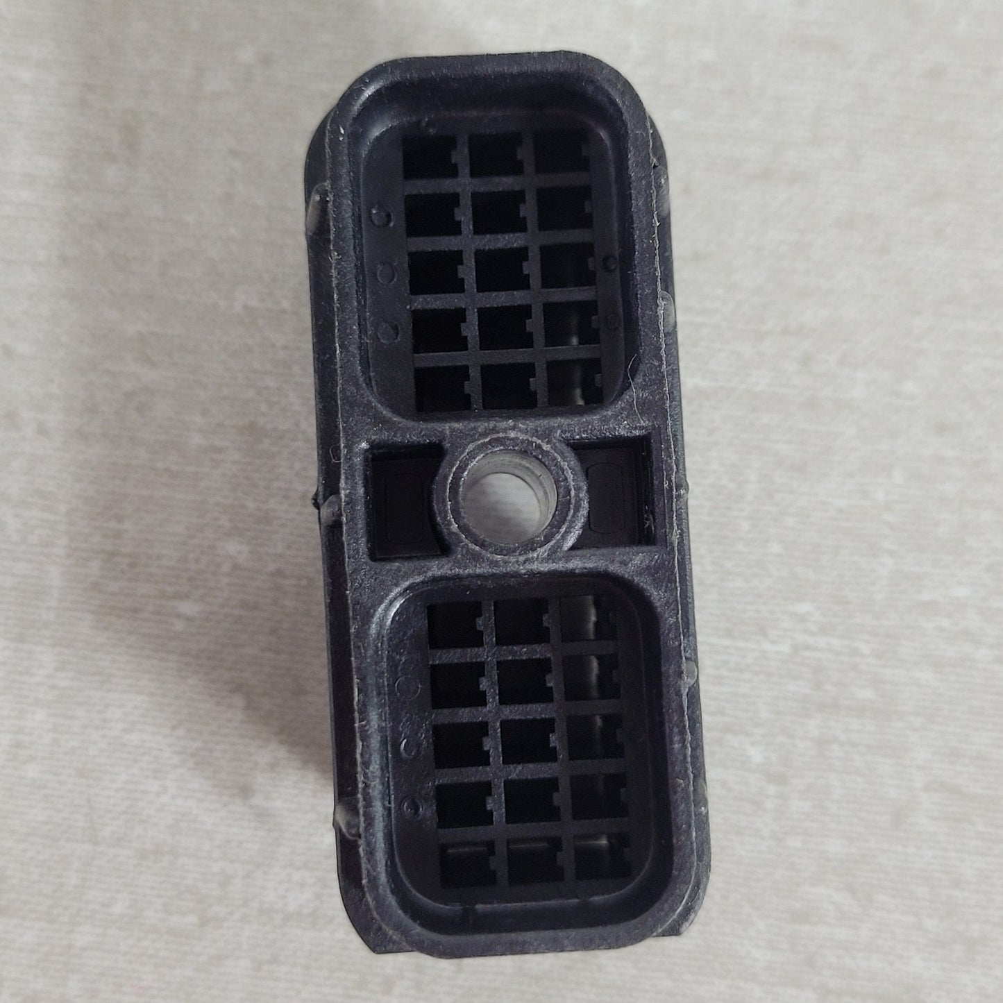 Lot of 5 Delphi Aptiv 12034397 Automotive 20-Way Male Connector Housings