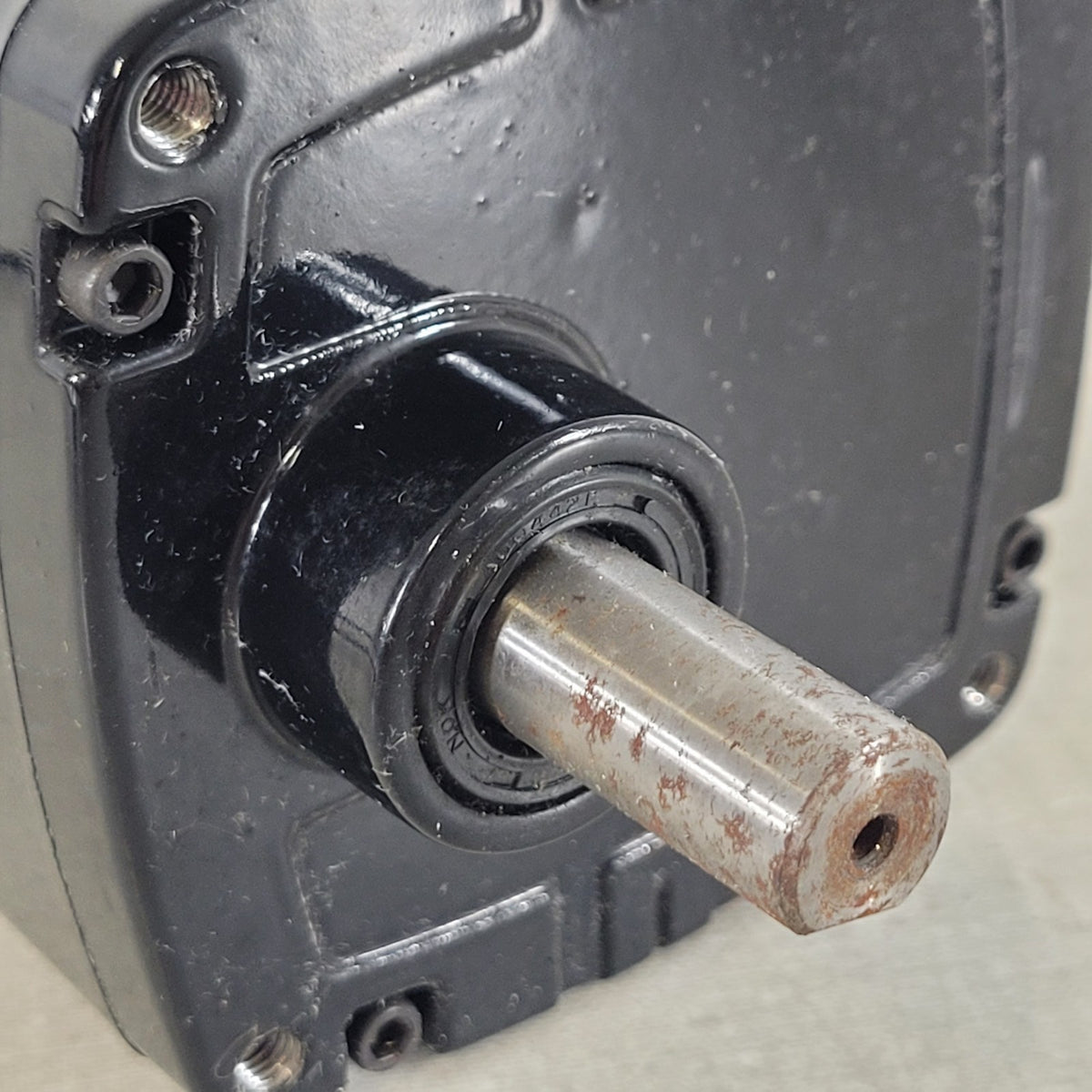 Bodine 24A2BEPM-D4 DC Gearmotor 130V 14 RPM 180:1 40 lb-in Torque