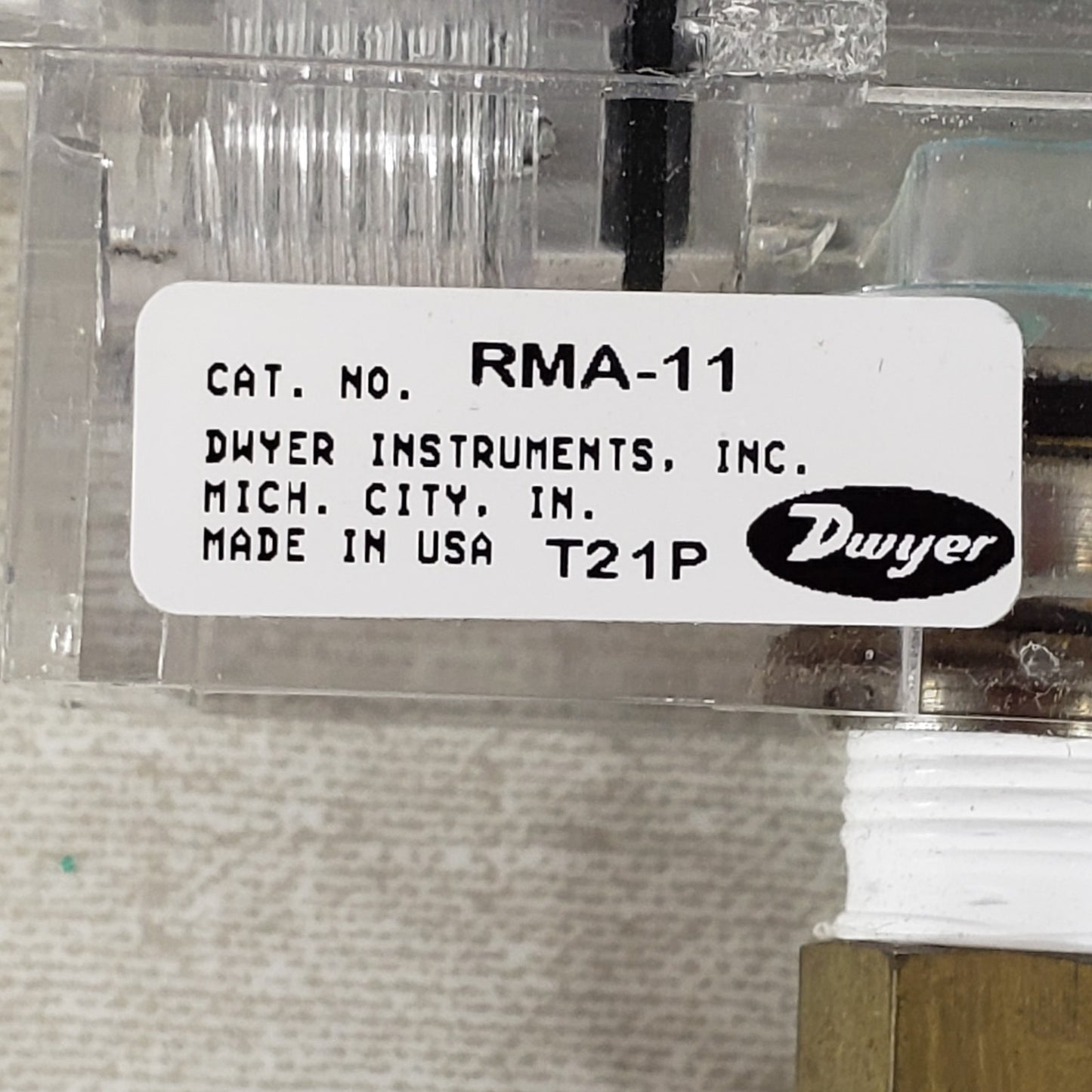 Dwyer RMA-11 Rate-Master 0-250cc/min Flowmeter w/ Bracket & 3/16" ID Barb Inlet