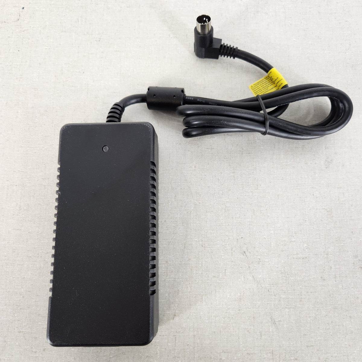 APX SP80954HRR SPU65-203 65W Switching Power Supply 5-Pin 100-240V