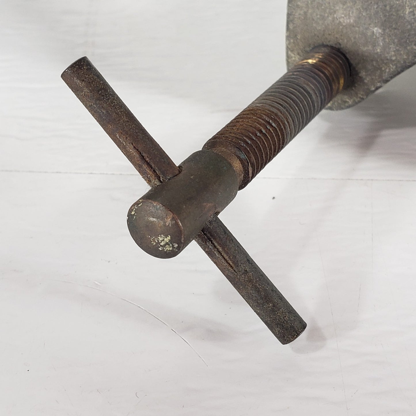 Double Bench Mount Gas Cylinder Bracket Tank Holder with Clamp Restraint