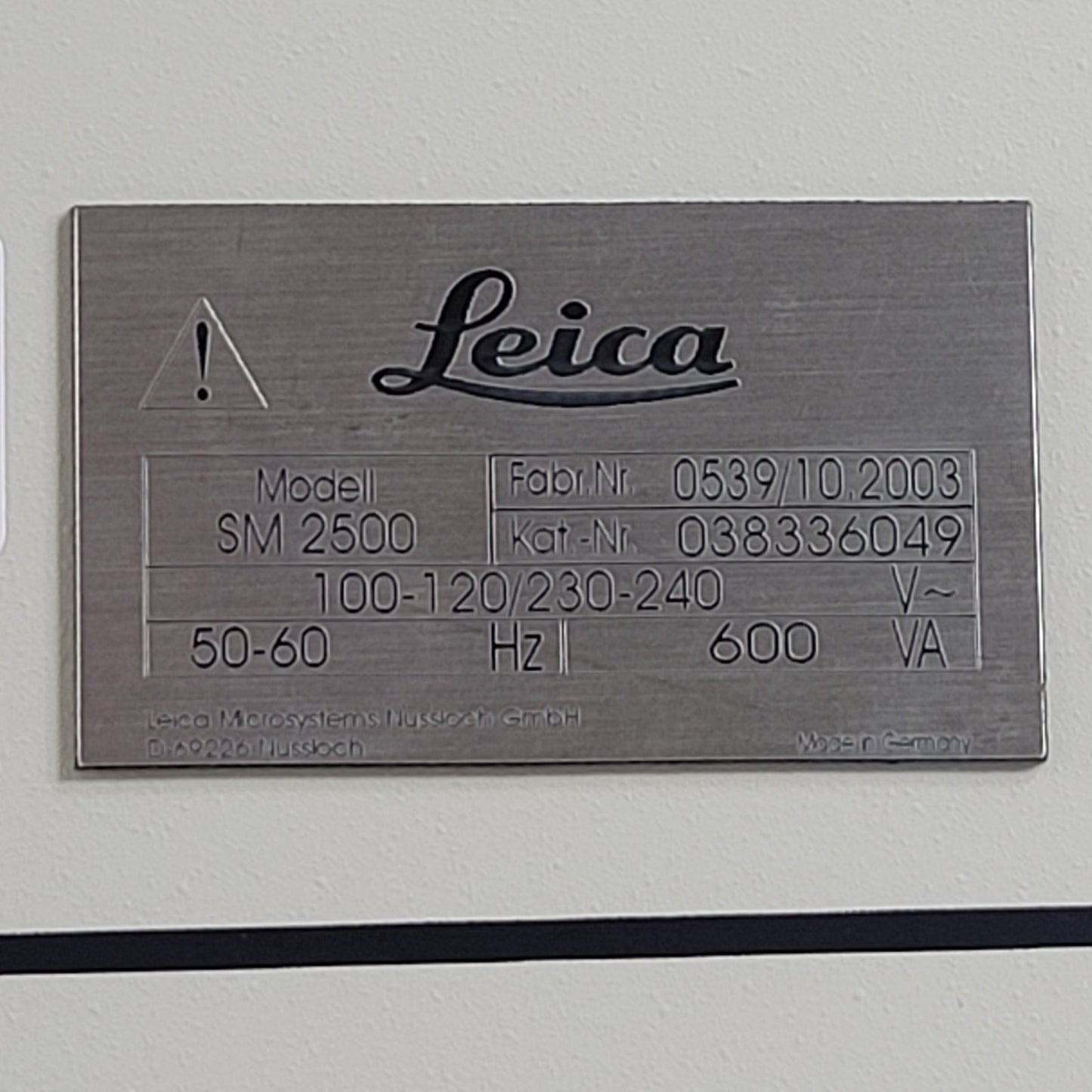 TESTED Leica SM2500 Microtome System 0-1000um Thickness 0.5-100mm/s Speed