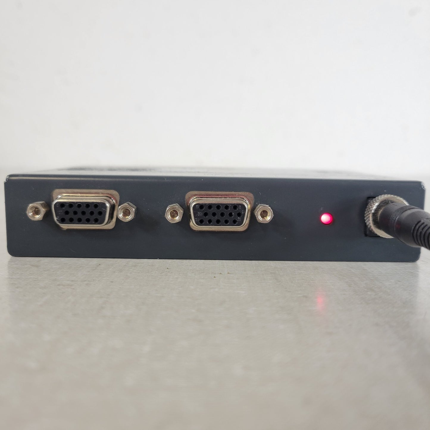 KRAMER VP-400 1:4 High Resolution UXGA DA Distribution Amplifier 15-Pin Out