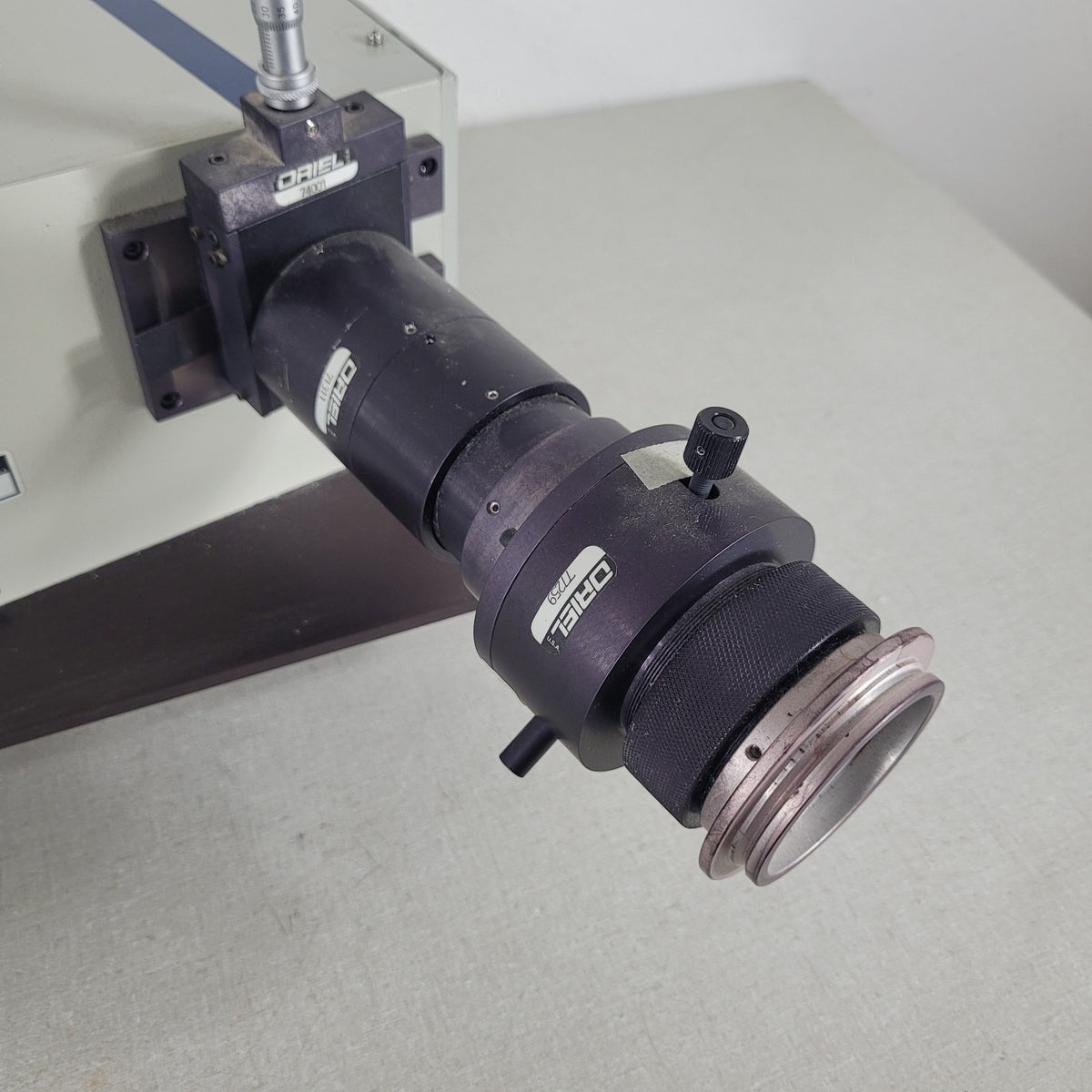 TESTED Thermo Oriel 74100 Cornerstone 260 1/4m Monochromator 77259 XYZ Lens