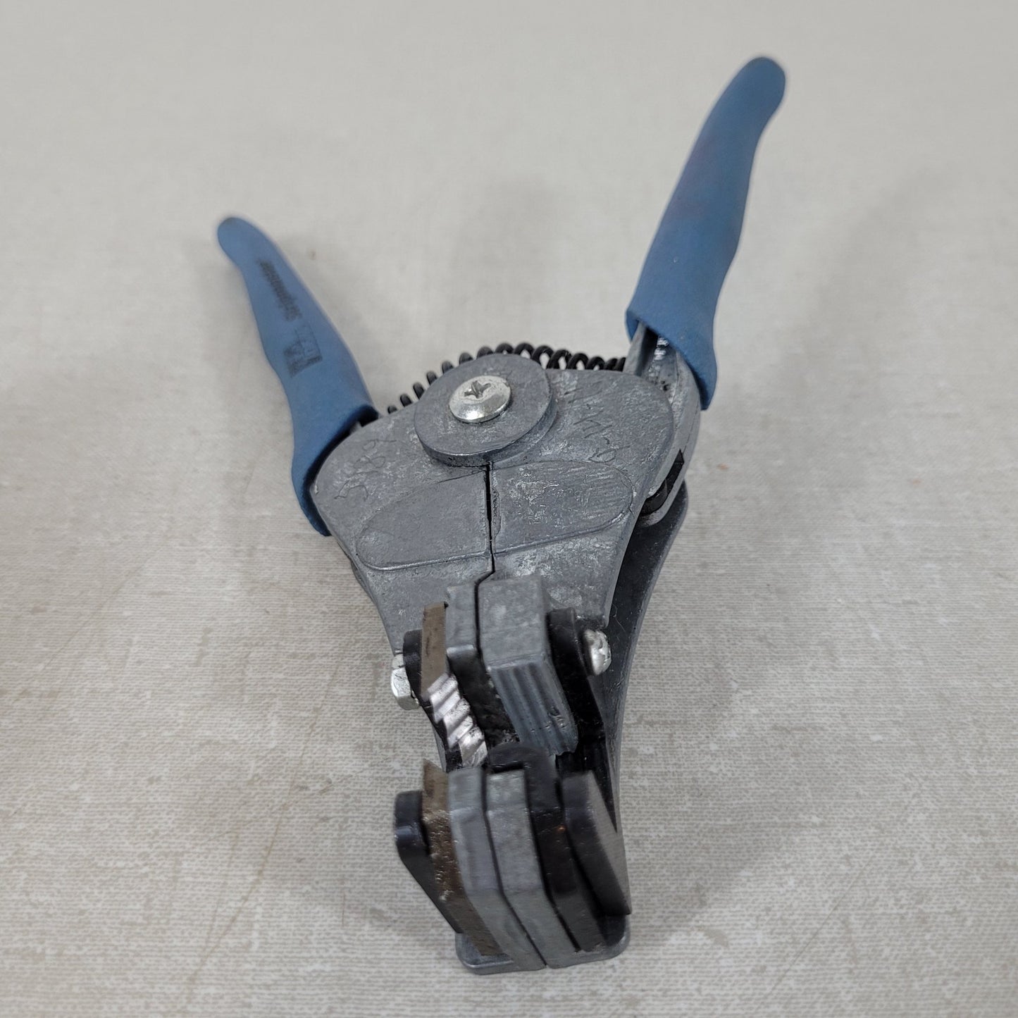 Ideal Industries Stripmaster L-4422 Wire Stripper 14-20 AWG Jaws Hand Tool