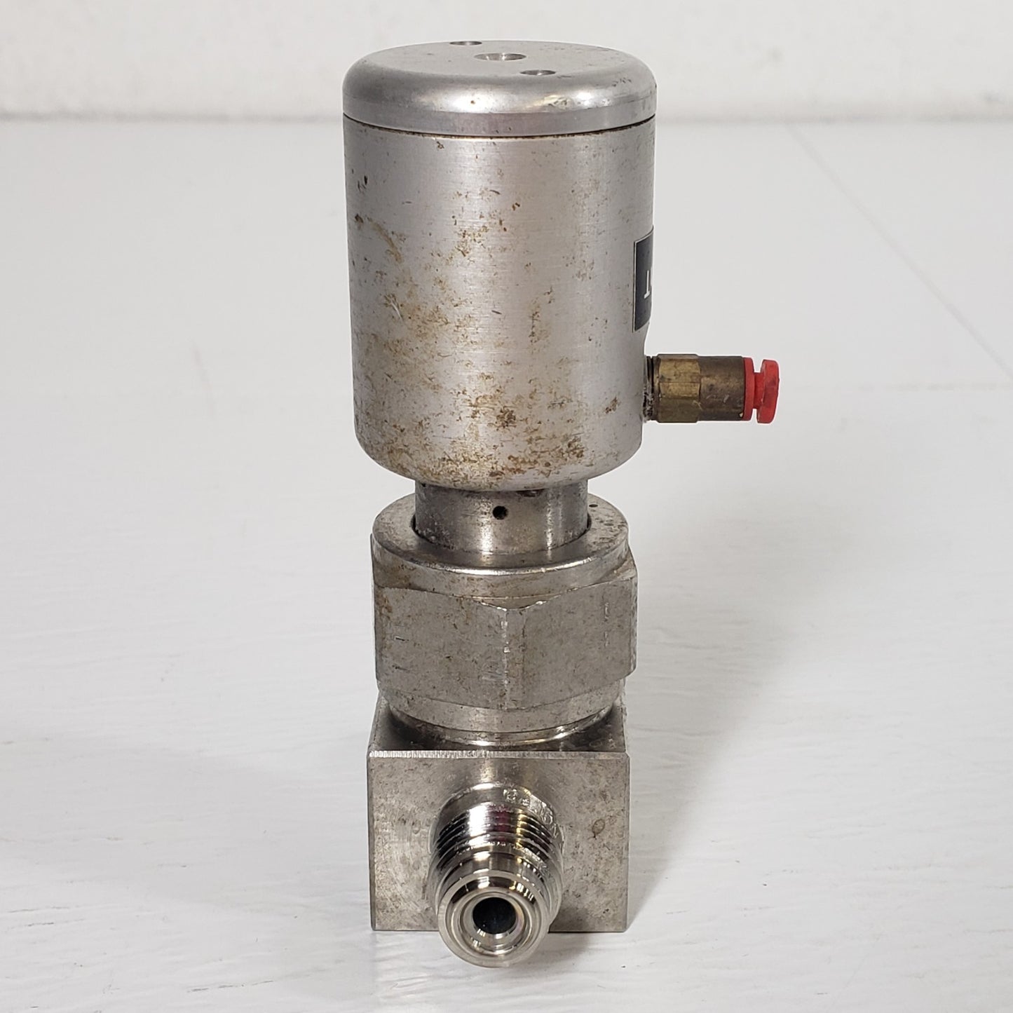 NUPRO SS-BNVVCR4-C Stainless Steel High Purity Pneumatic Bellows Valve 1/4" VCR