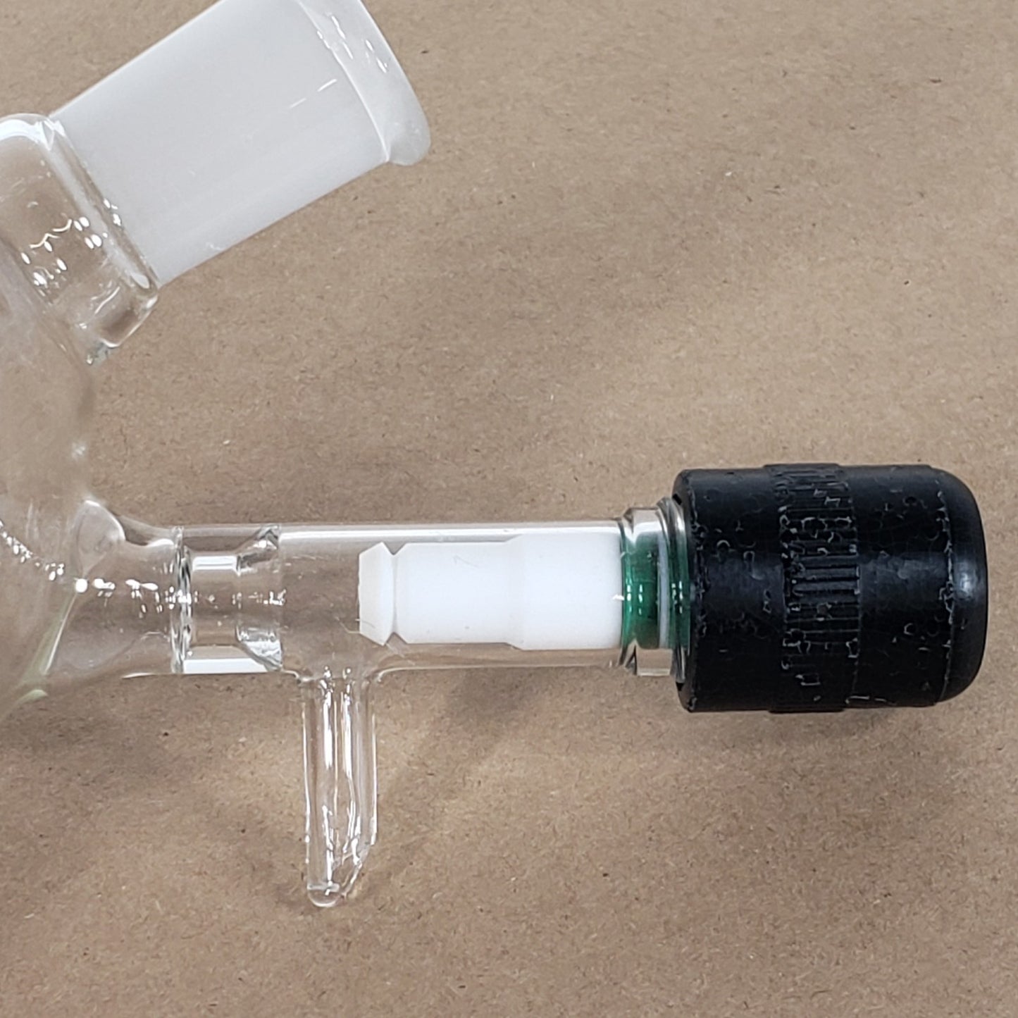 Chemglass AF-0529 500mL Schlenk Airfree Round Bottom Flask Single Neck 24/40