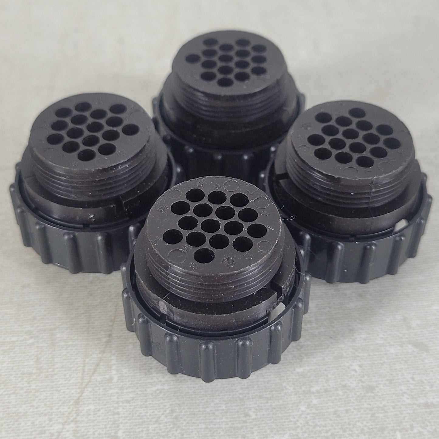 4 Units AMP 206037-1 Circular Connector Plug 16 Position CPC Series