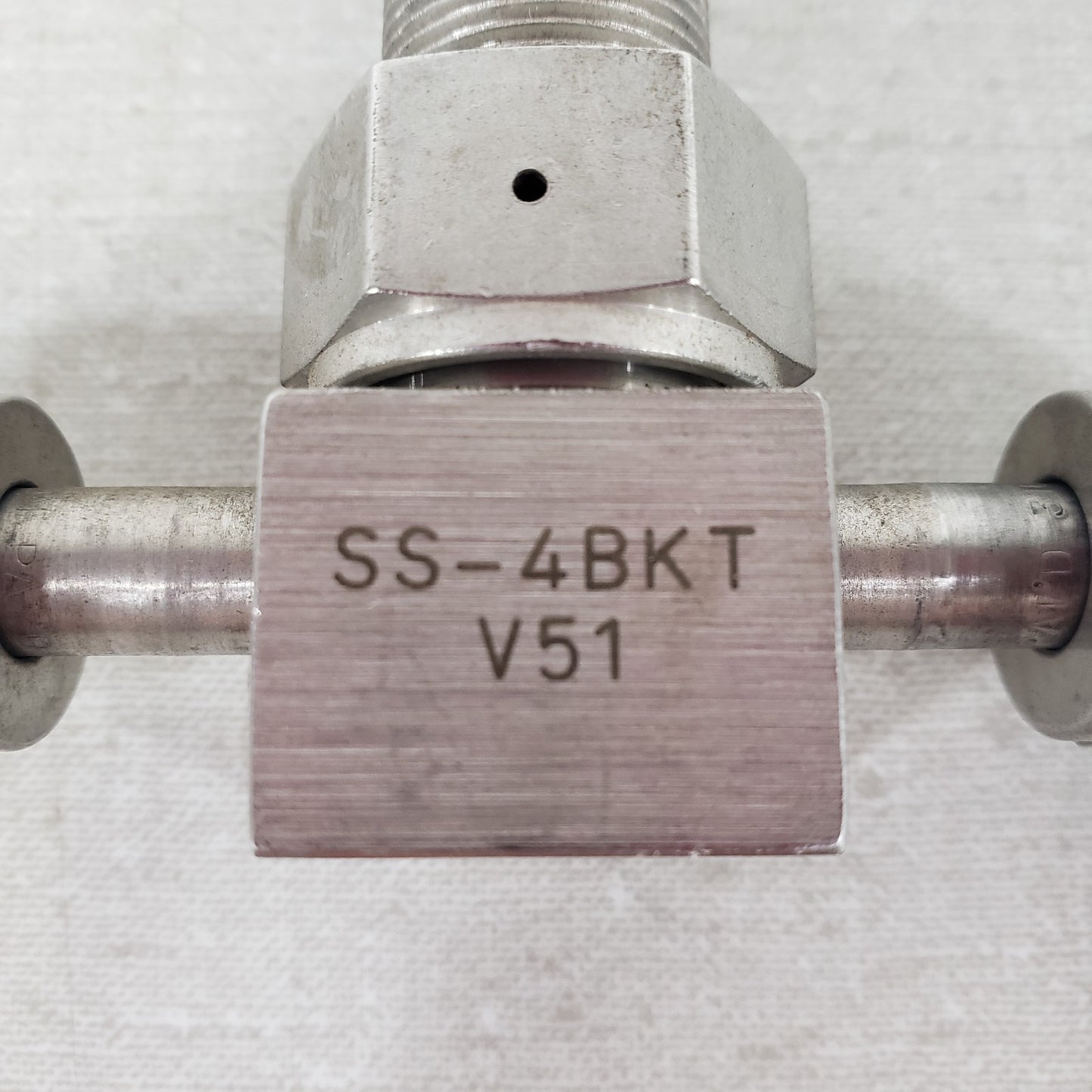NUPRO SS-4BKT-V51 1/4in Female VCR Bellows Sealed Toggle Valve Swagelok