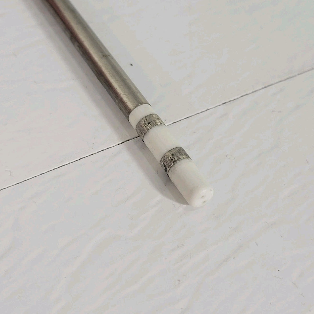 Lot of 2 Hakko T15-D24 2.4mm Chisel Soldering Tips FX-951 FM-203 FM-206