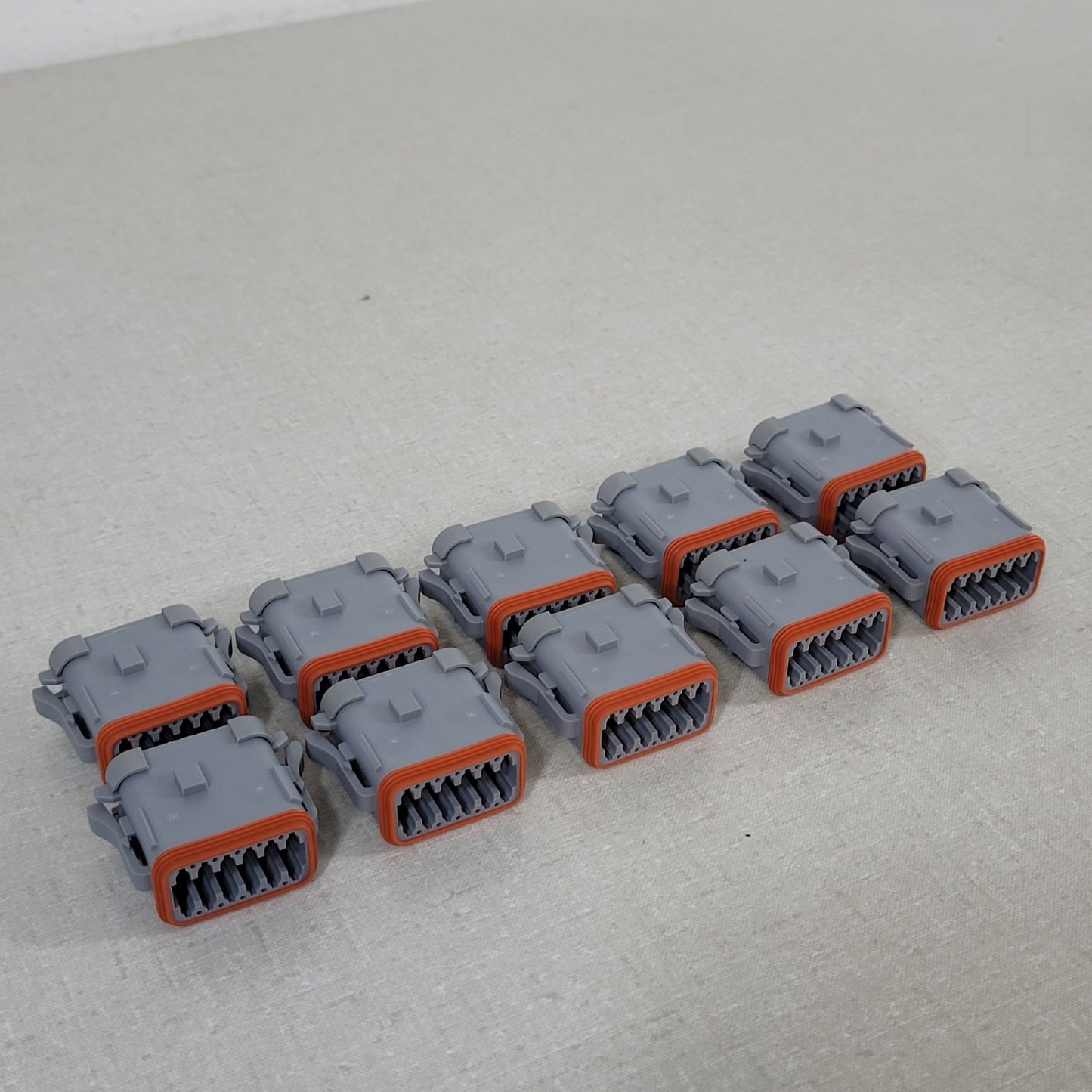 Lot of 10 Amphenol AT06-12SA-EC01 12-Way Plug Connector Housings Deutsch
