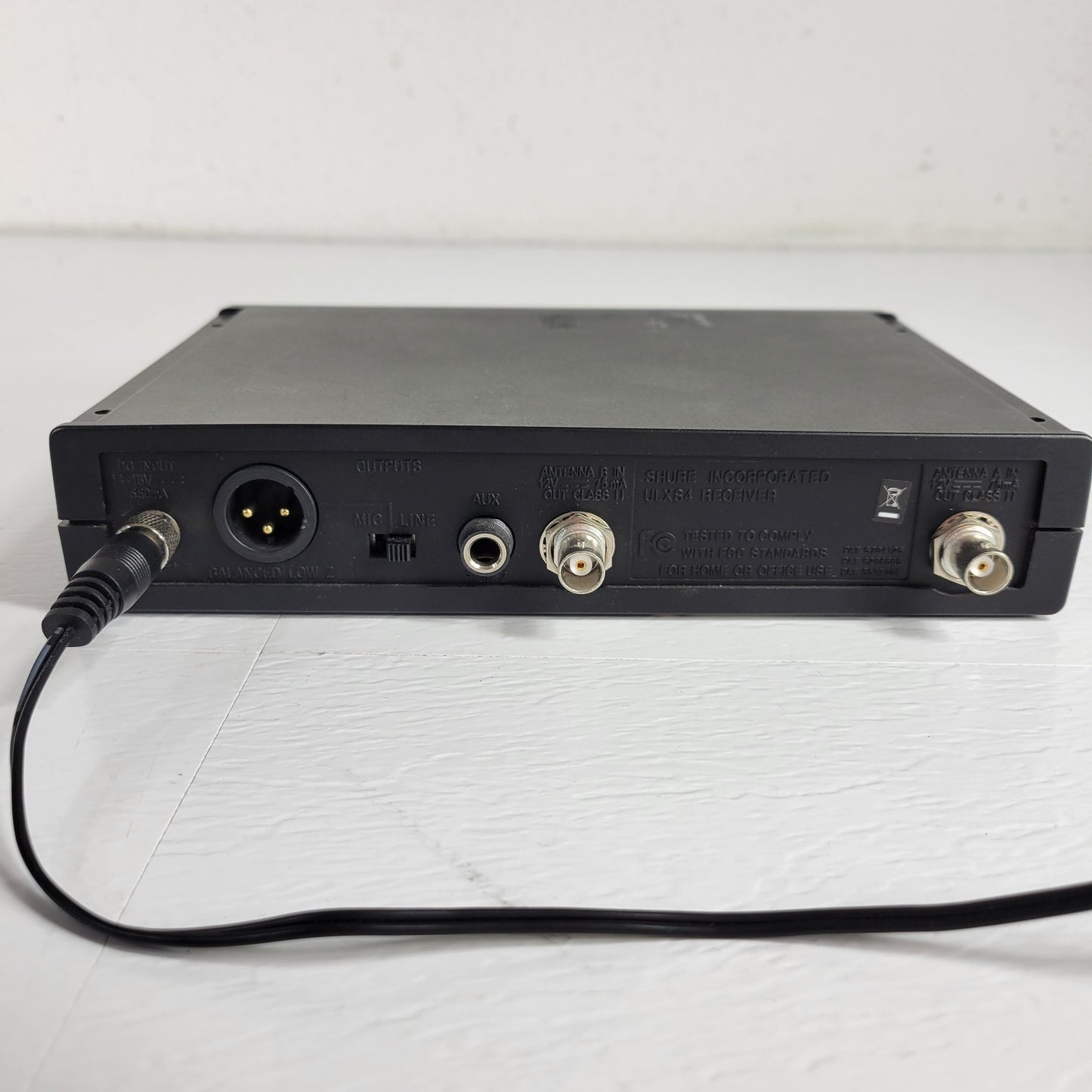 SHURE Wireless Controller ULXS4 G3 470-506MHz, No Antenna or Power Supply