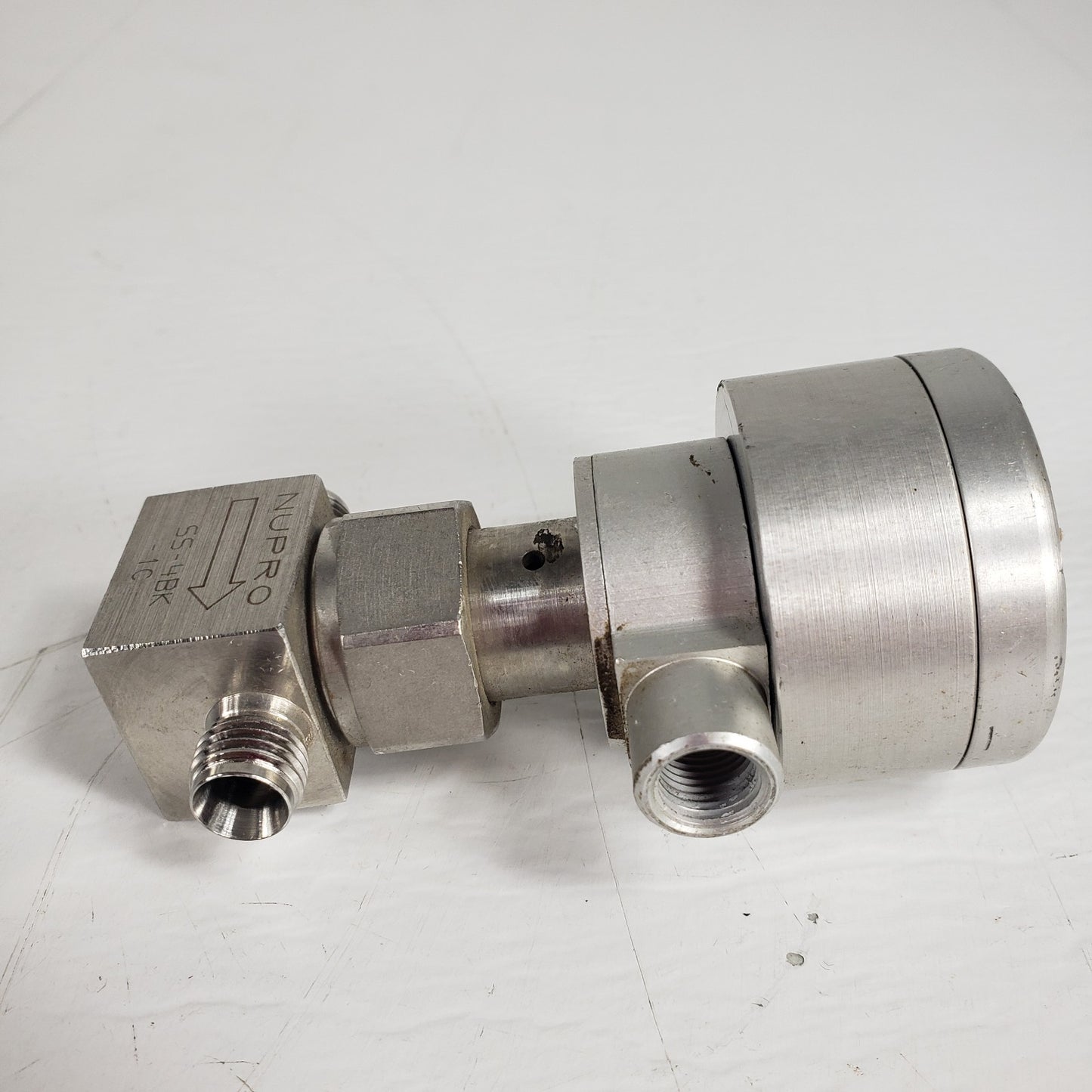 Nupro SS-4BK-1C 1/4" Swagelok Pneumatic NC Bellows Sealed Valve 316 SS
