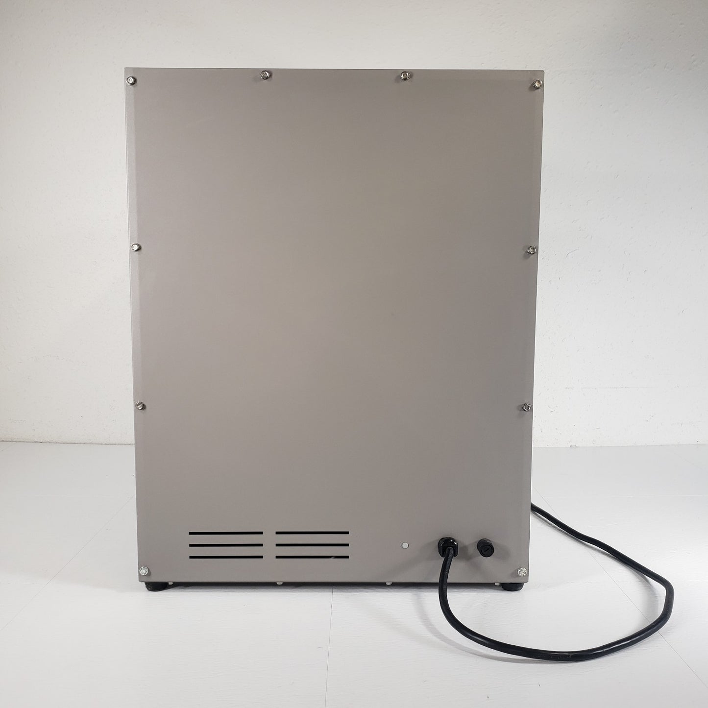 TESTED VWR 1300U Scientific Gravity Convection Oven Tested to Over 200 C