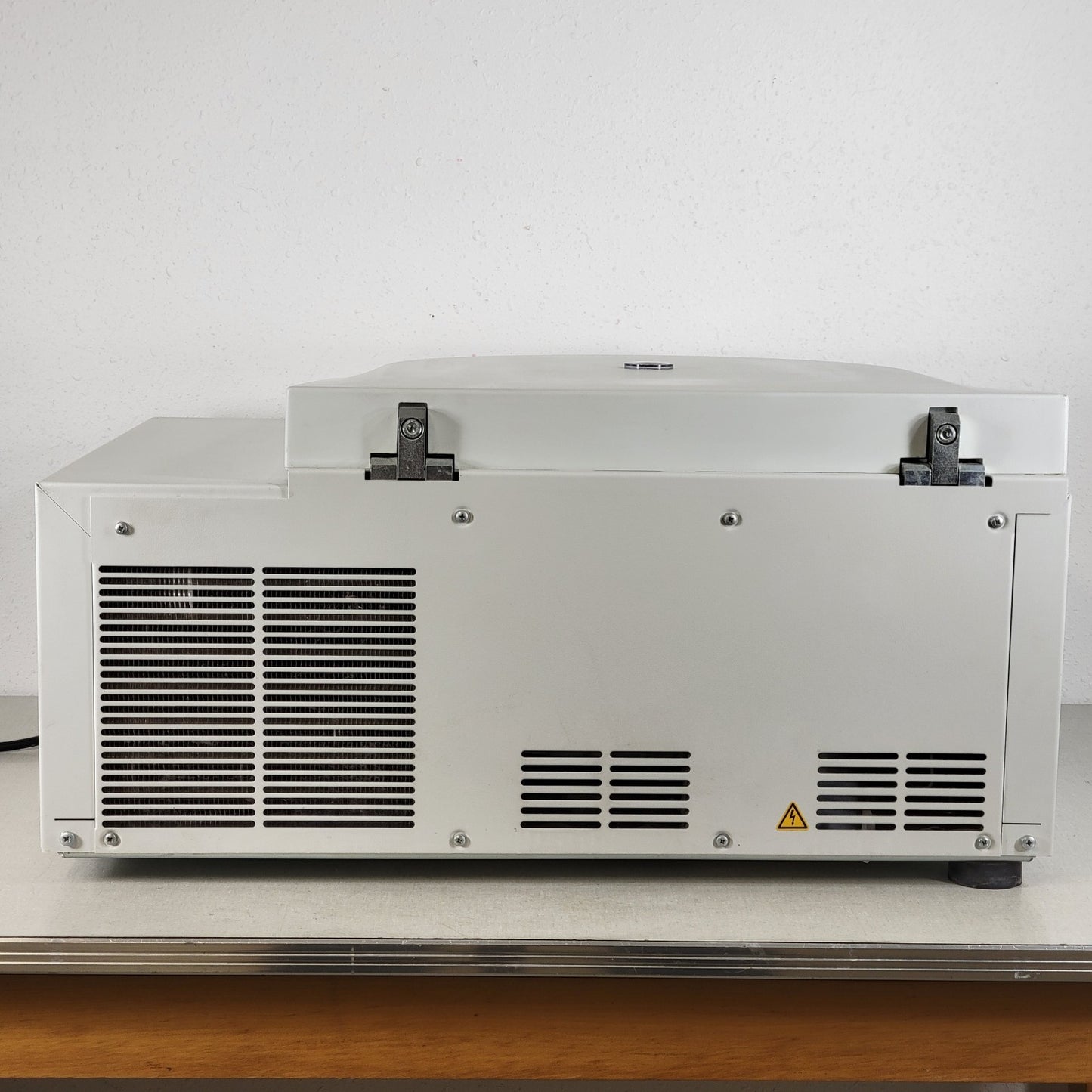 *FOR PARTS* EPPENDORF 5810R Refrigerated Centrifuge 5811F Spins Up, Has Error