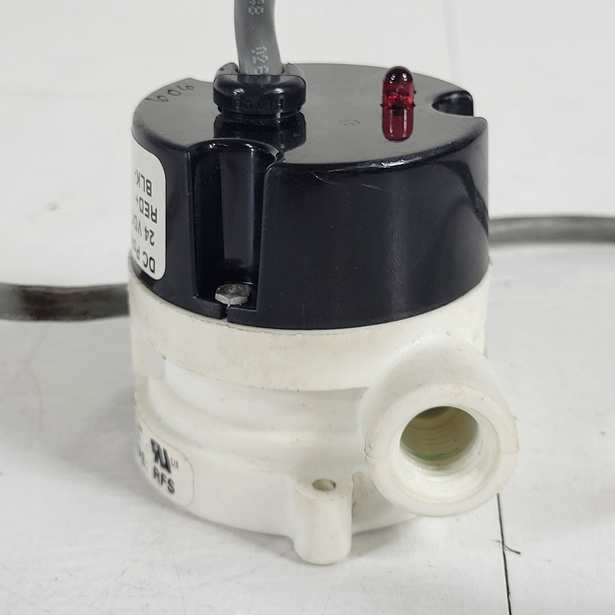 TESTED Gems Sensors 155425 RotorFlow RFS Electronic Flow Switch 24VDC 1/4" NPT