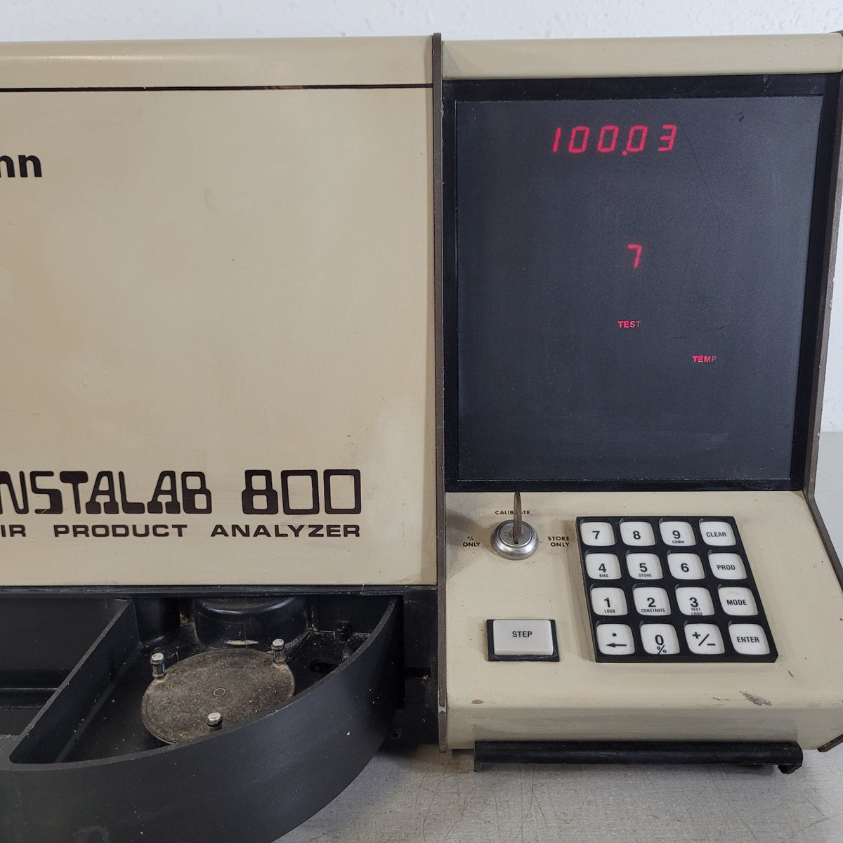 Dickey-john InstaLab 800 NIR Grain Protein Oil Moisture Analyzer Powers Up