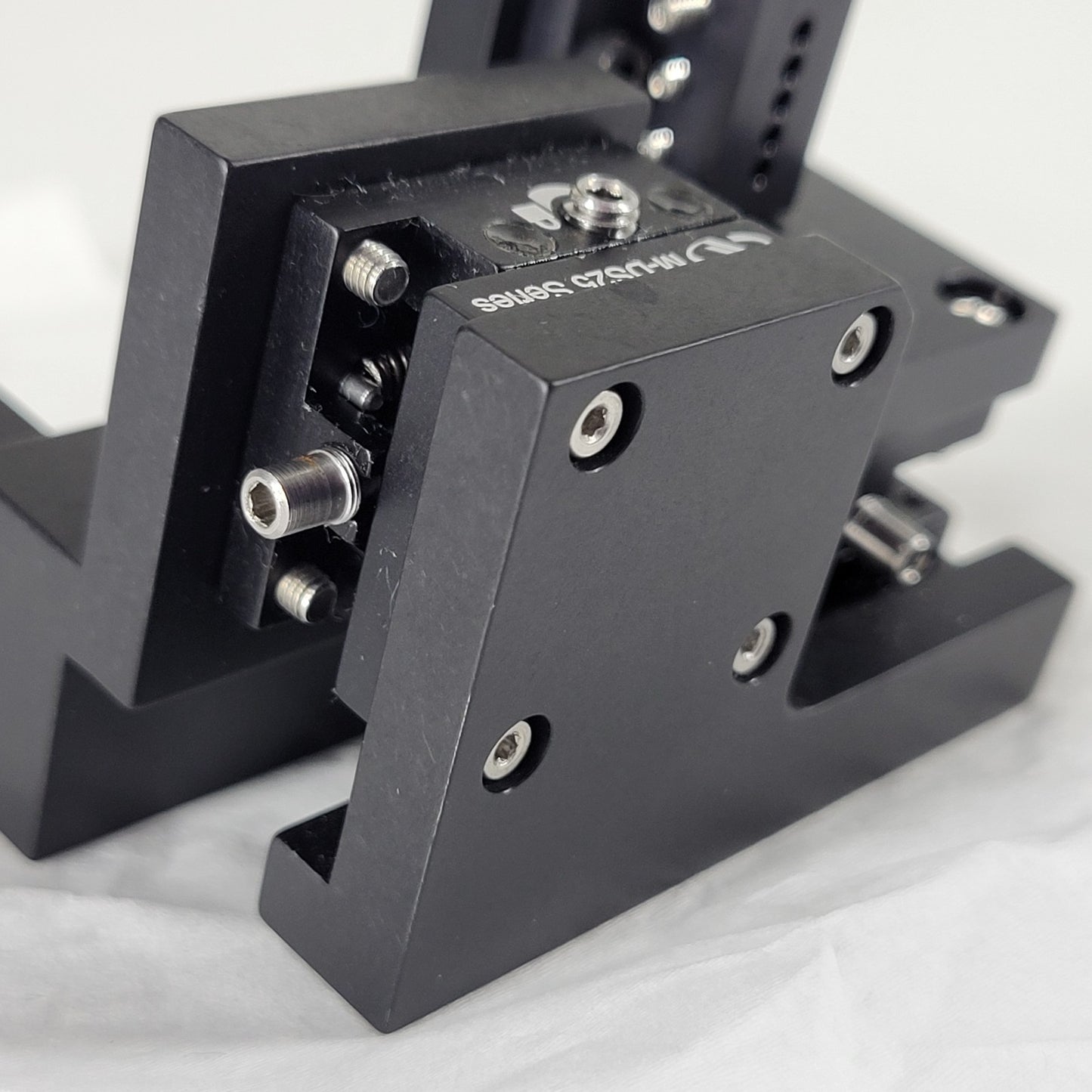 NEWPORT MDS25 Series X-Axis & Y-Axis Precise Translation, 7.5mm Travel
