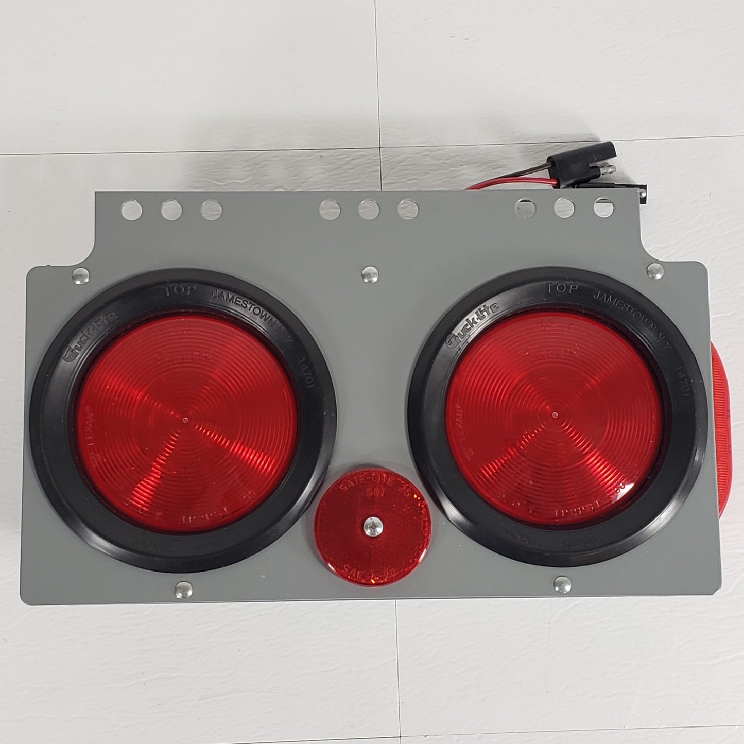 TRUCKLITE 40700 Light Module With One Side Marker, SAE-A-70, SATE-LITE25
