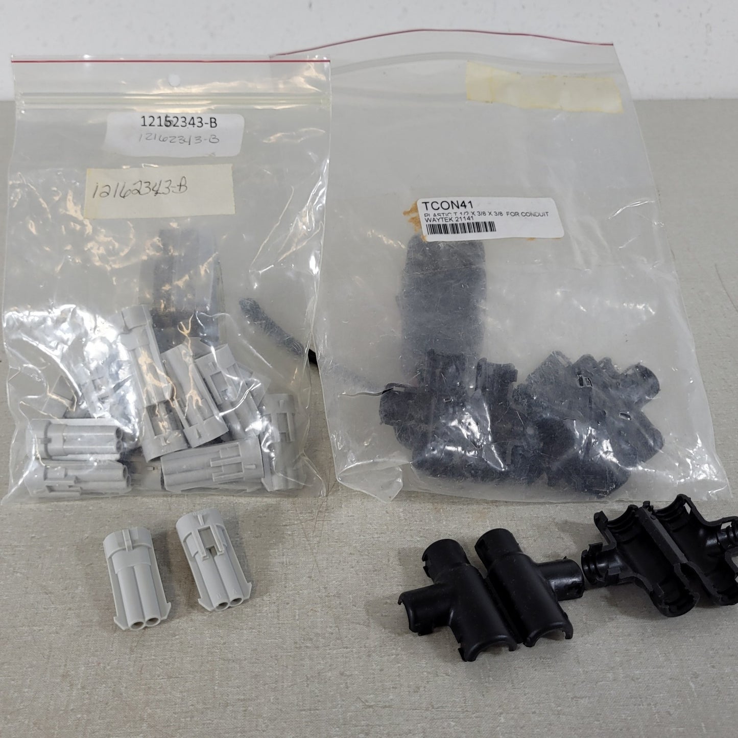 Large Mixed Lot Molex Electronic Connector Housings Plugs Terminals & Sockets