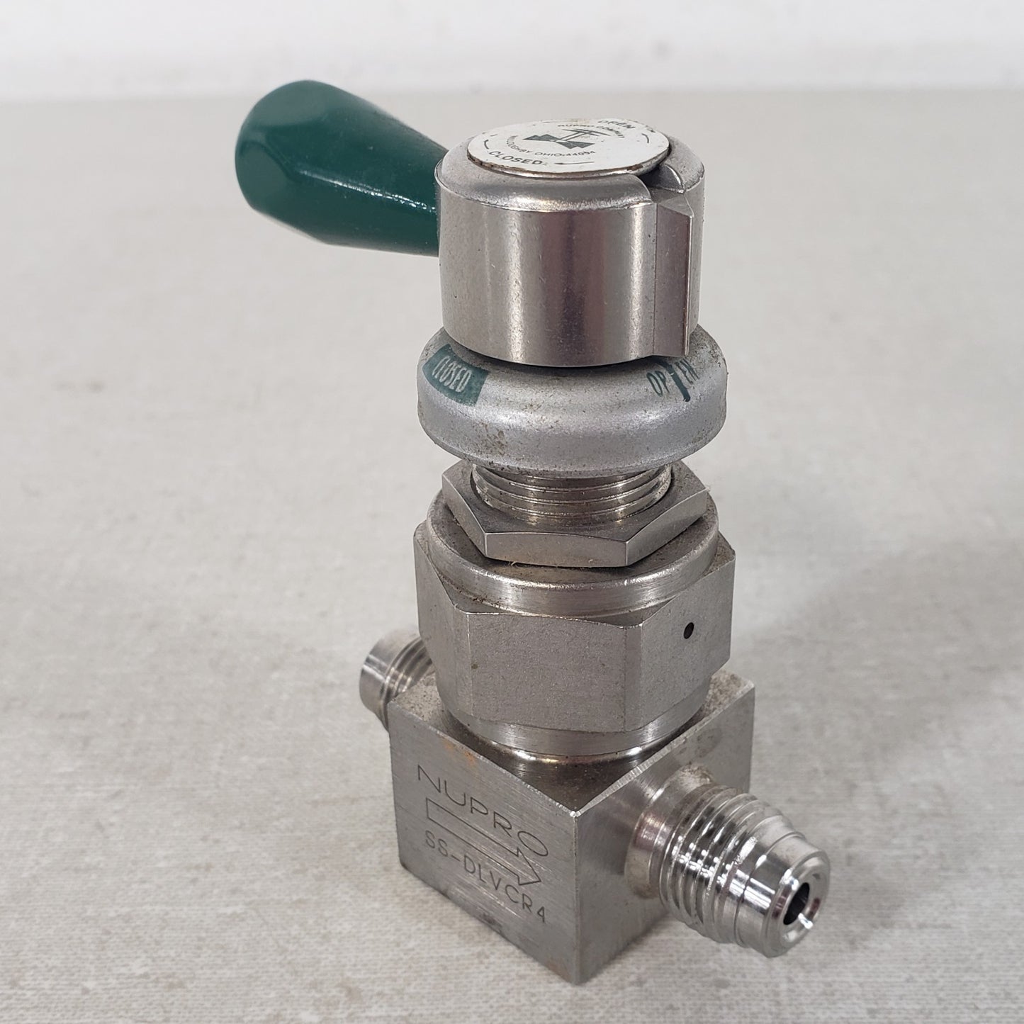 NUPRO SS-DLVCR4 1/4in Male VCR High-Purity Diaphragm Valve Swagelok