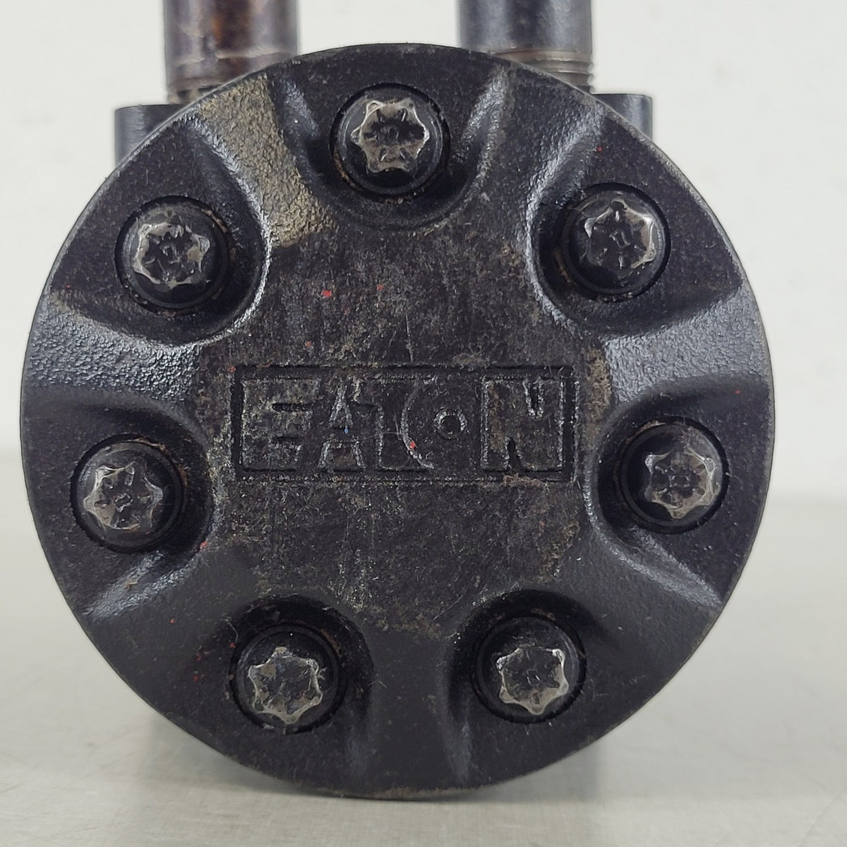 Eaton Char-Lynn 101-1001-009 Hydraulic Gerotor Motor w/ 2 Gauges UNTESTED