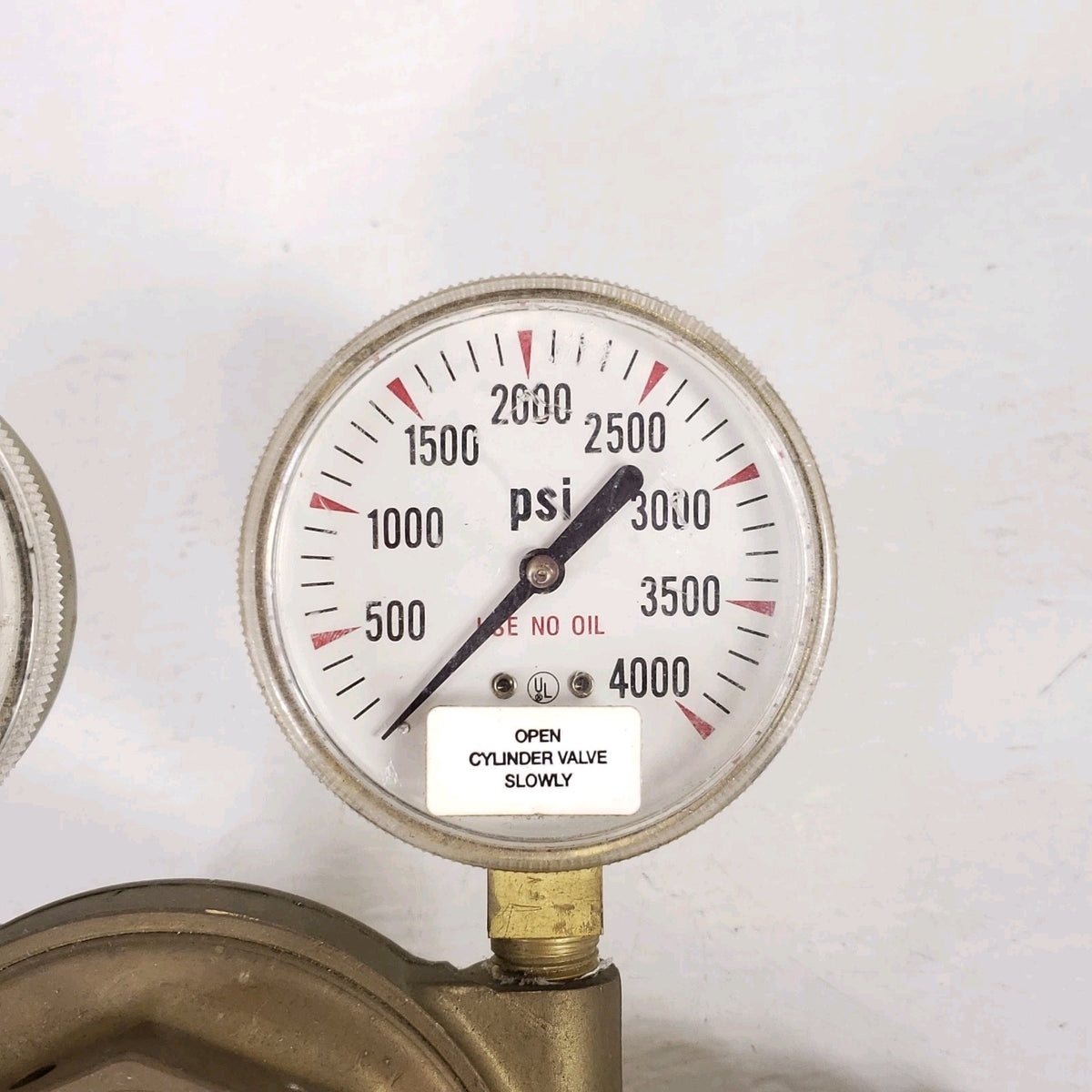 NCG Chemetron CGA-580 Inert Gas Regulator Dual Gauge 0-100 PSI Nitrogen Argon