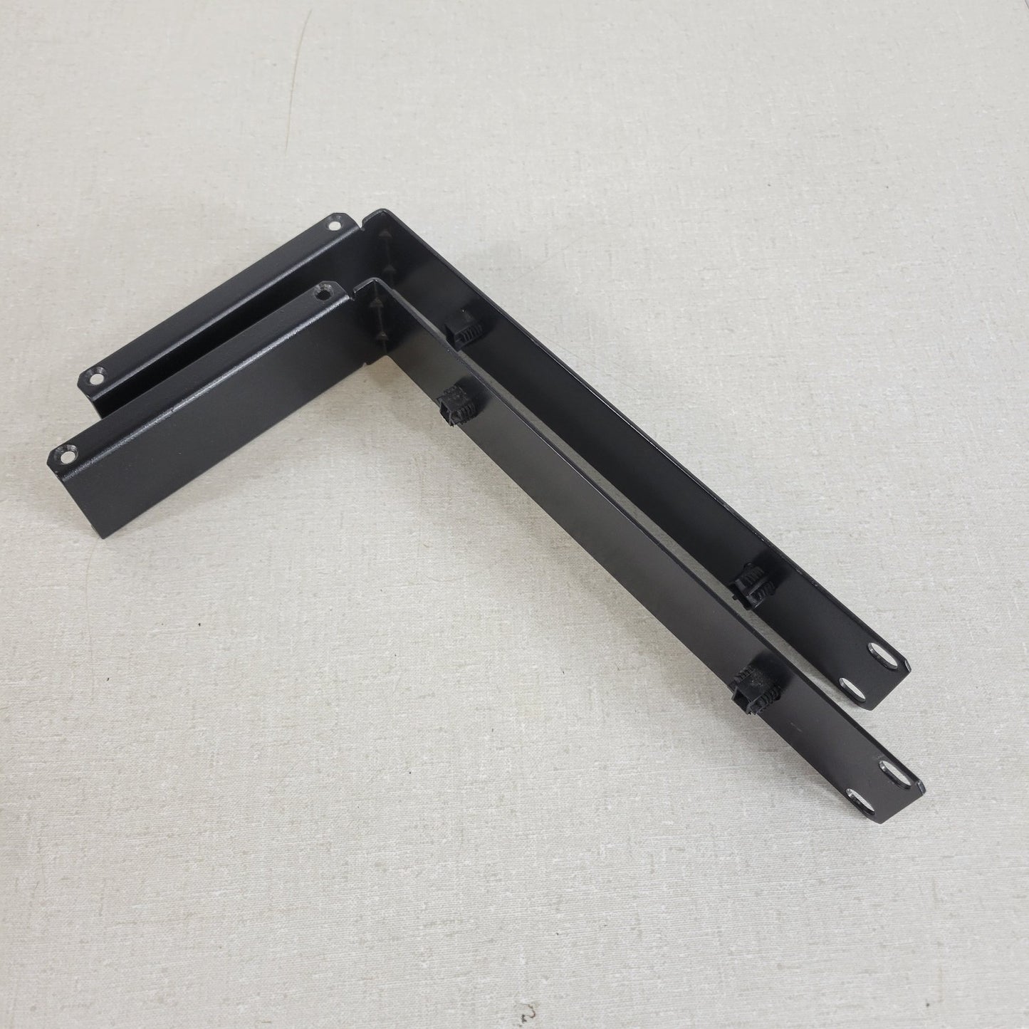 SHURE Two Single Rack Mounting Kits For Shure ULXS4 & ULXP4 Audio Recievers