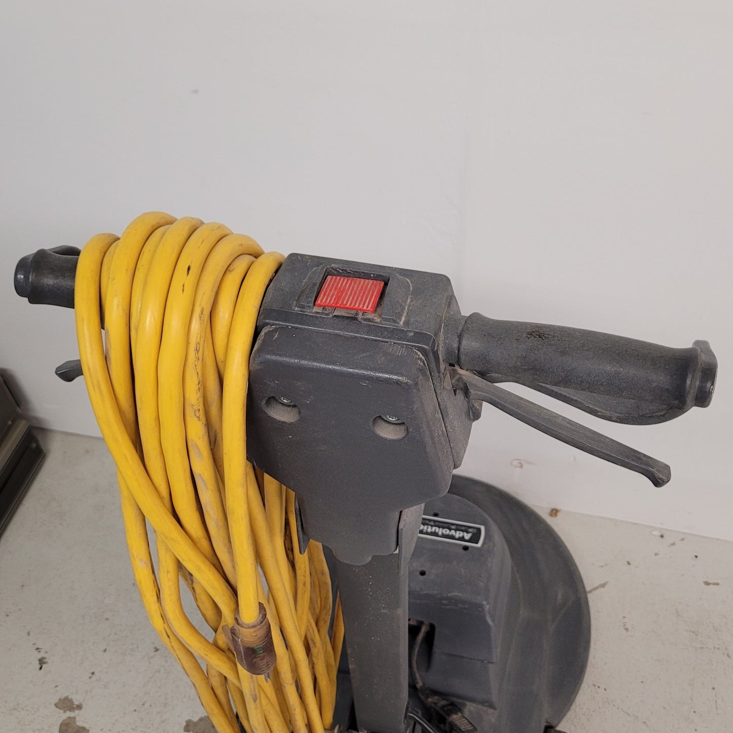 Nilfisk Advance Advolution 20XP 01520A 20" Dust Control Floor Burnisher Tested