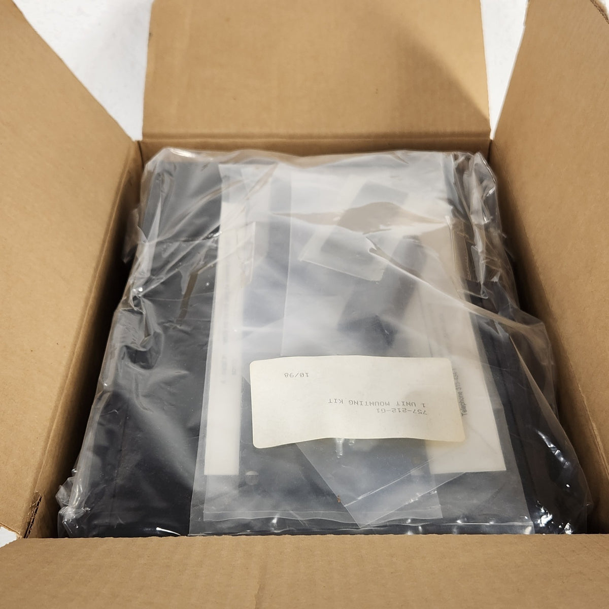 NOS Leybold Inficon XTM/2 758-500-G2 Thin Film Deposition Monitor Rack Kit