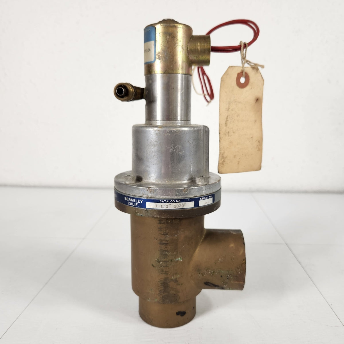 Airco Temescal 1030 1-1/2" FPT Pneumatic High Vacuum Angle Valve Skinner