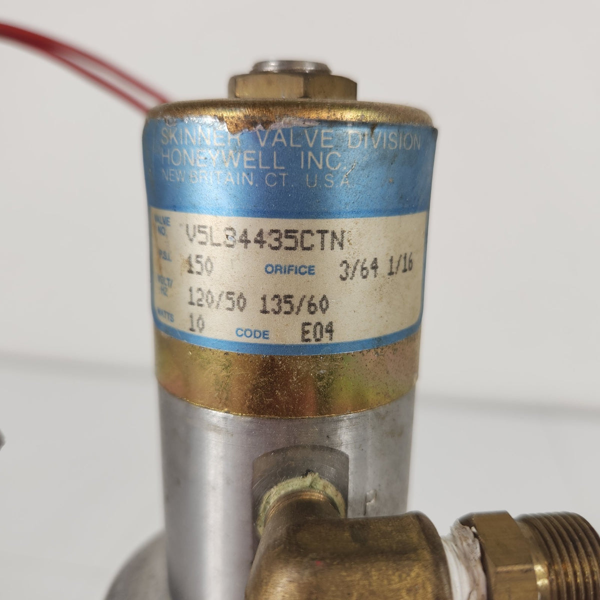 Airco Temescal 1030 1-1/2" FPT Pneumatic High Vacuum Angle Valve Skinner