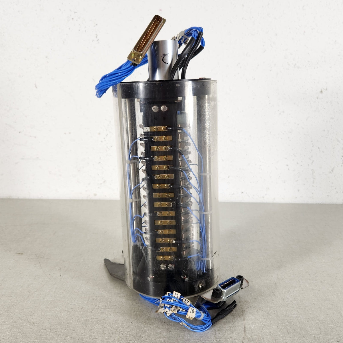 15-Channel Electrical Slip Ring 1" Through Bore DB37 Rotary Connector Clear