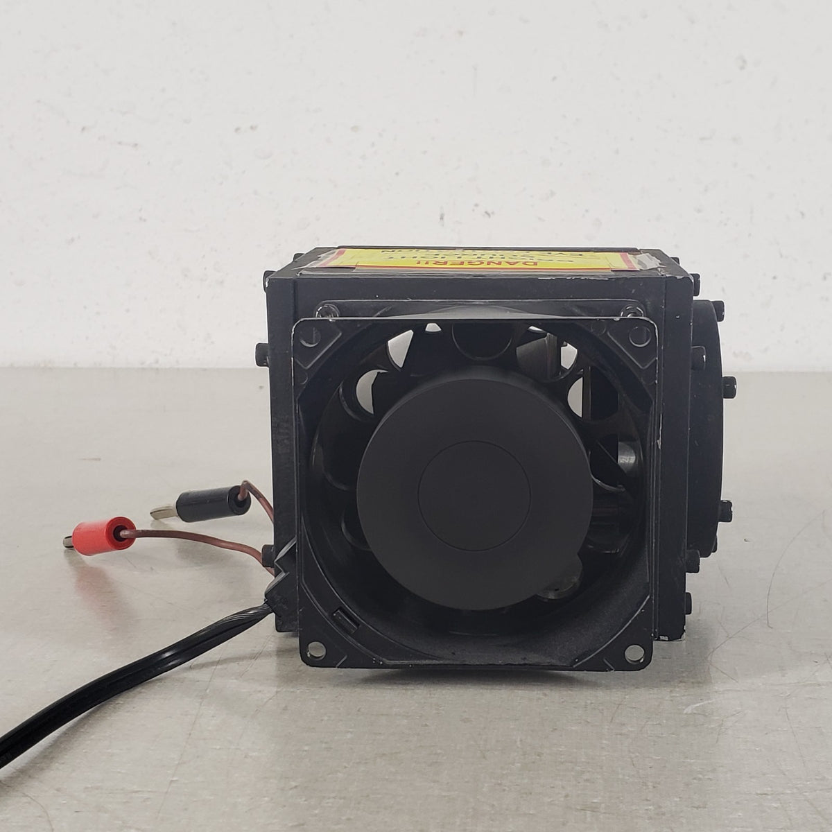 TESTED ILLUMINATES NIST EKE 150W Halogen Directed Light Source 21V