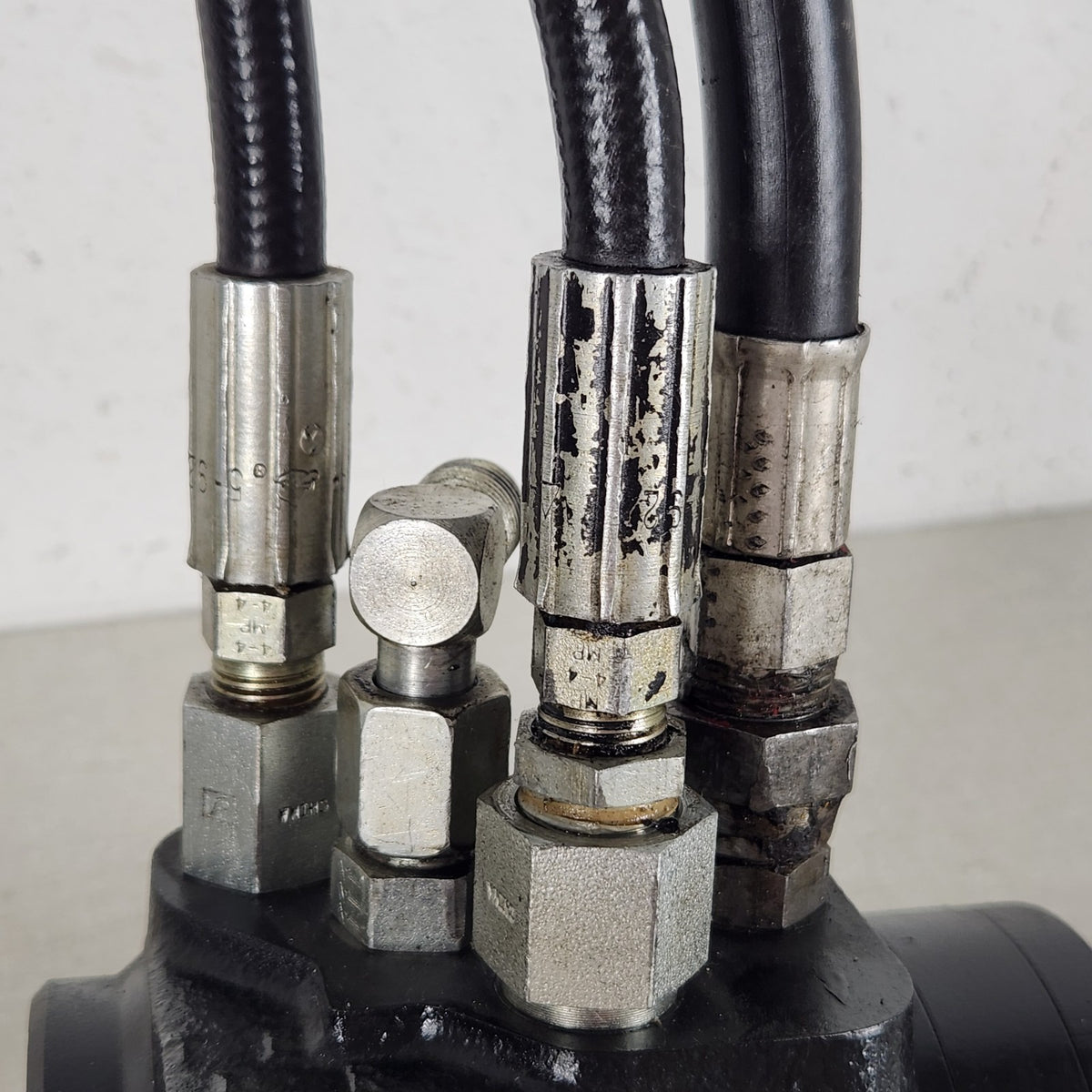 Eaton Char-Lynn 291-1148-002 Hydraulic Steering Control Valve Unit UNTESTED