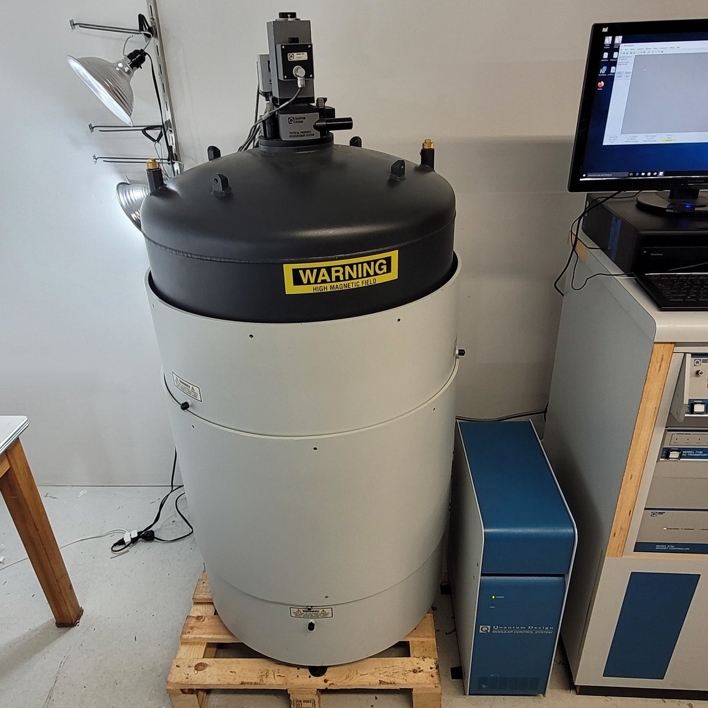 Quantum Design PPMS 6000 9T System w/ VSM, VSM Oven, ACMS & AC Transport