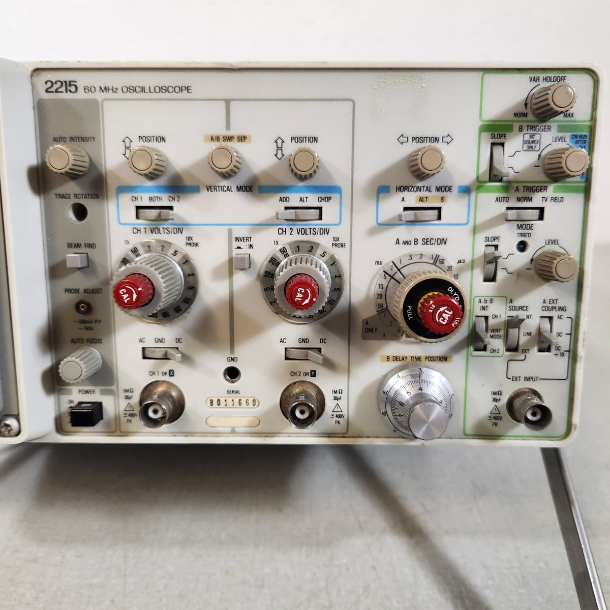 Tektronix 2215 60MHz Dual Channel Analog CRT Oscilloscope TESTED WORKING