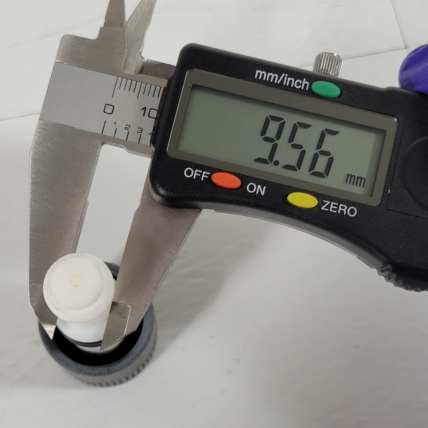 Two CHEMGLASS PTFE 0-12mm Vacuum Valve Plug-Only for Vac. Systems, Black