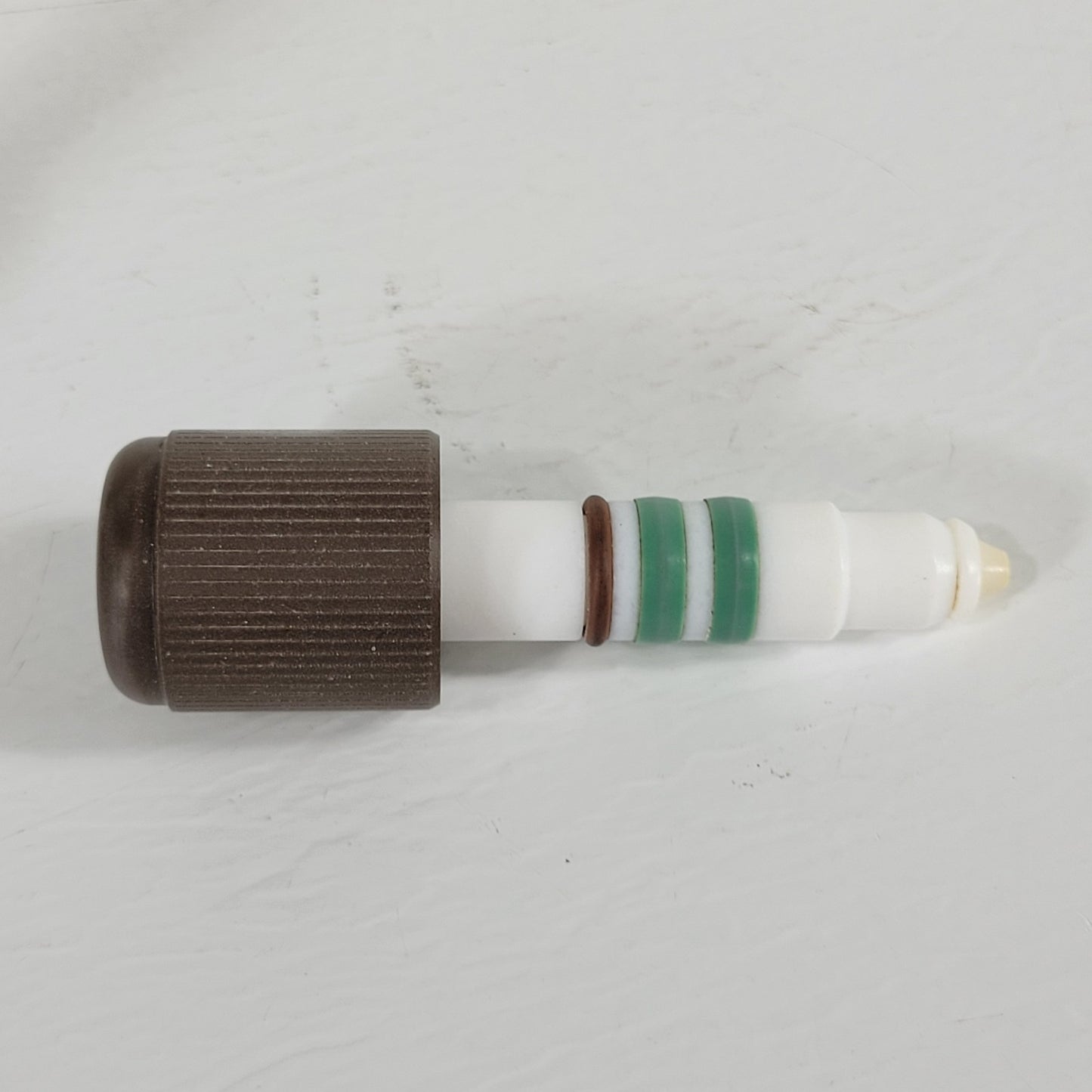 CHEMGLASS PTFE 0-12mm High Vacuum Valve Plugs for Vacuum Systems, Green & Brown