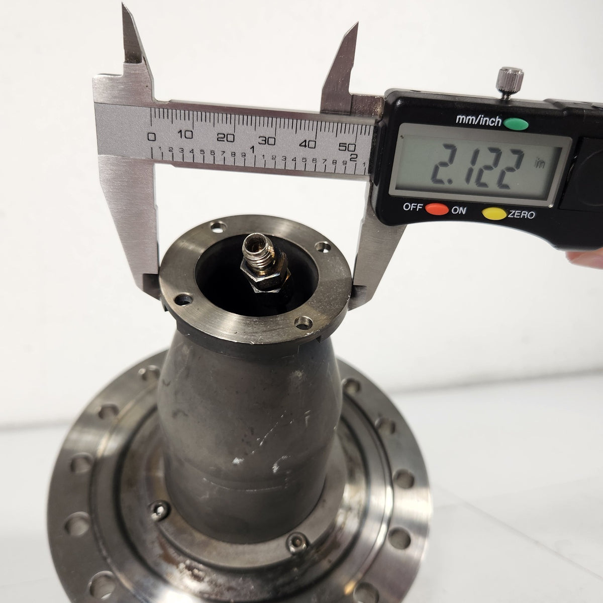Nor-Cal Products 6" CF UHV Vacuum Source Feedthrough Assembly Electrical Gas