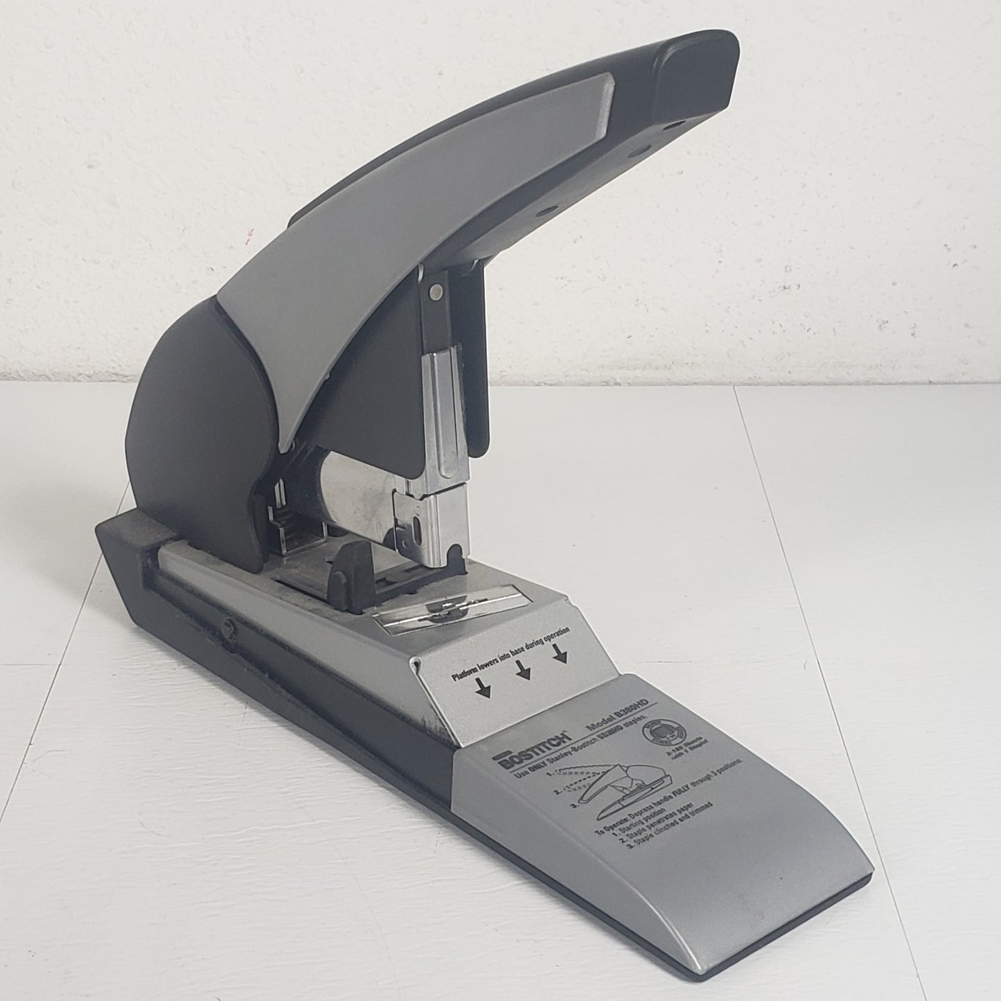 BOSTITCH B380HD Auto180 Xtreme Heavy Duty Stapler 180-Sheet Capacity