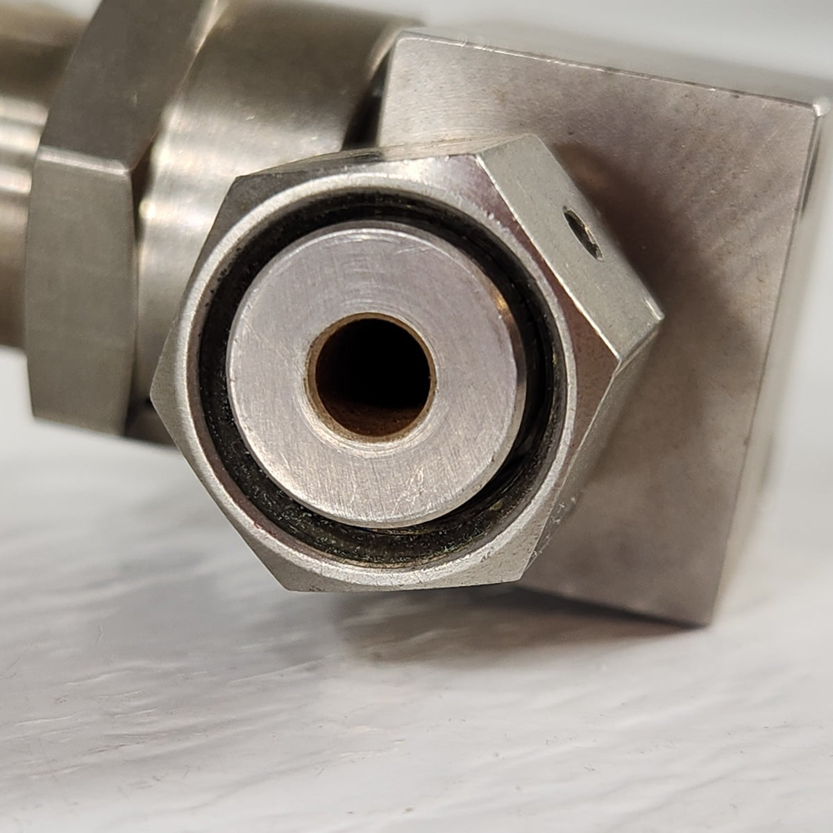 Nupro Swagelok SS-4BK-1C-9AGAA 1/4" Pneumatic Bellows Sealed Valve