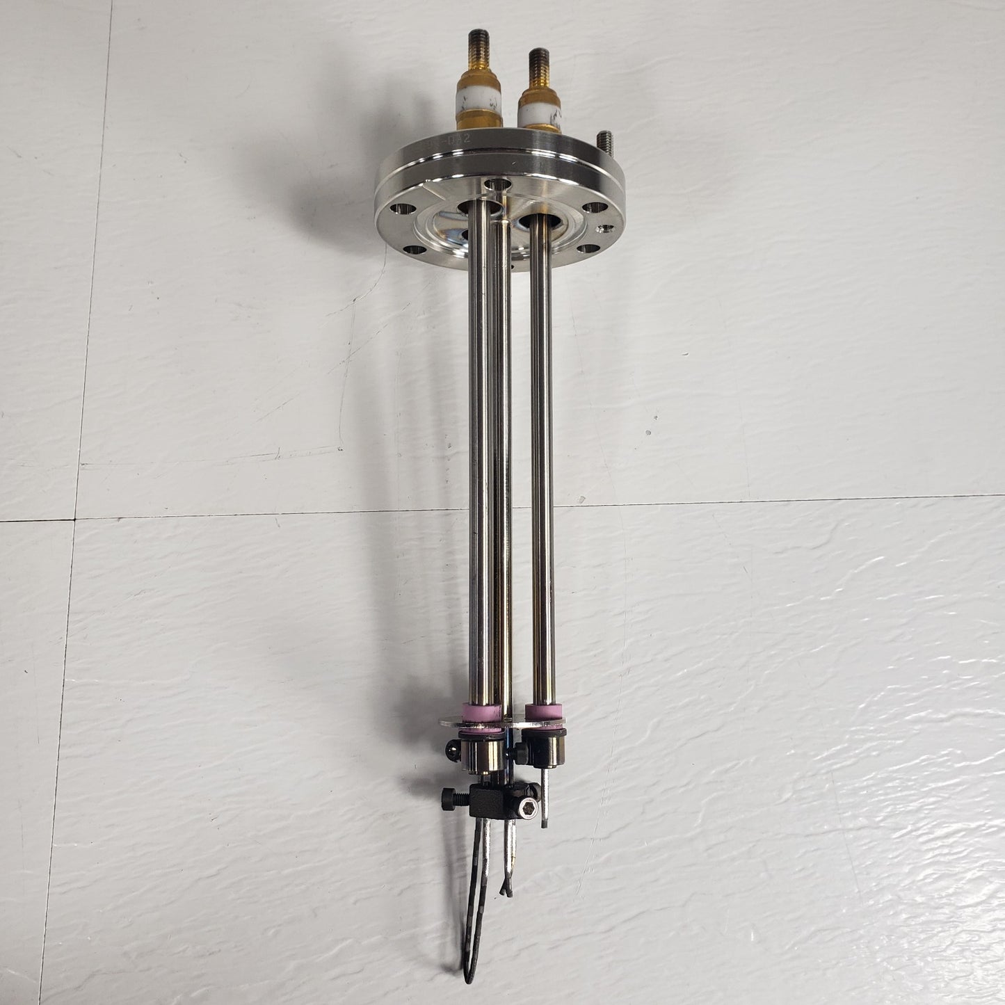 VG Scienta ZST22 Titanium Sublimation Pump Head DN40CF UHV No Filaments DN35CF