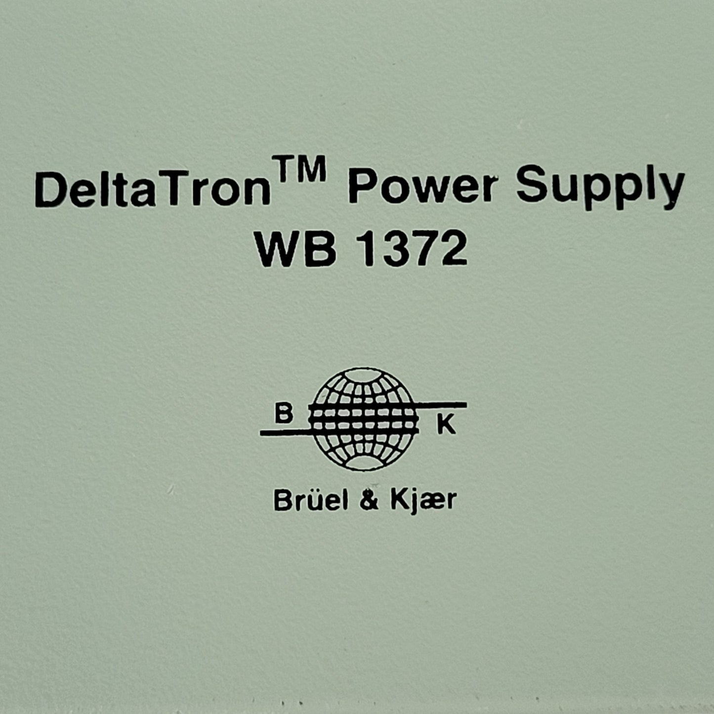 BRUEL & KJAER WB1372 DeltraTron Power Supply, BNC Input & Output, 0-30V, Battery