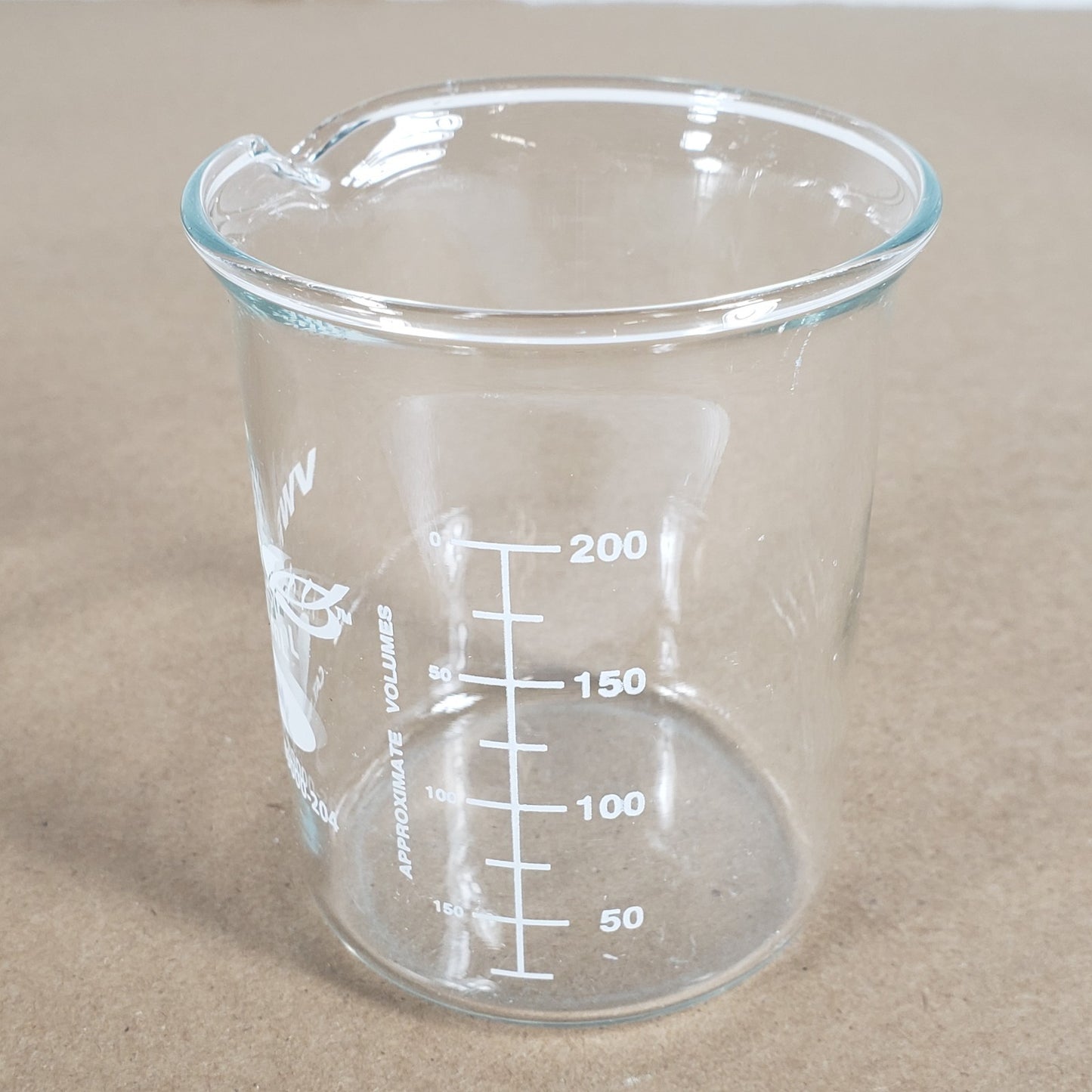 LOT of 5 VWR Glass Beakers Cat No. 89000-206 89000-204 400mL x2 250mL x3