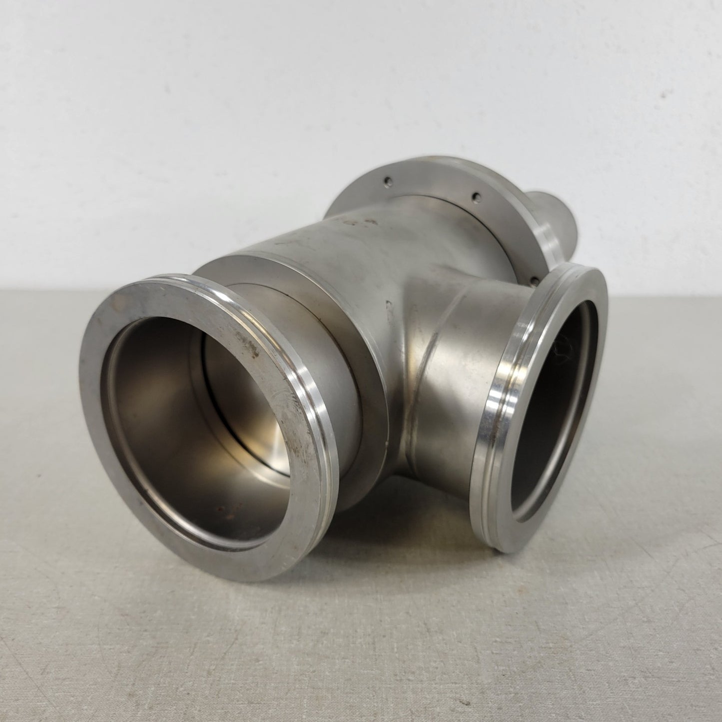 Nor-Cal ESVP-4002-ISO ISO100K Pneumatic Vacuum Angle Valve 24VDC Tested