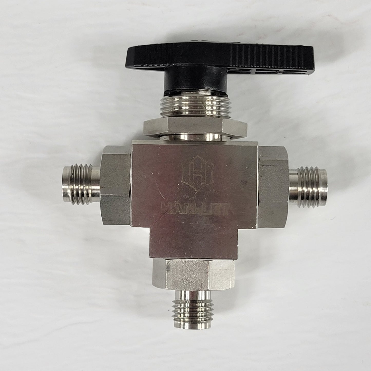 Ham-Let H6800SSL T-Flow 3-Way 1/4" Compression Fittings Ball Valve 316 Steel